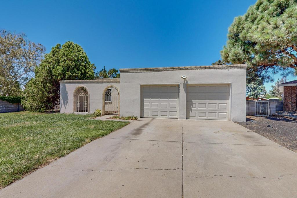 Rare one Owner home in the far NE Heights! Great cul de sac location. Low traffic.  4 bedroom 2 bath house, with living room, family room, dining area, 2 car garage  and sunroom. Mature landscaping front and back. New flooring and paint throughout.  Refinished stucco.  Convenient location offers easy access to I-25 via San Antonio. Close to grocery shopping, hardware store,  post office, restaurants and many other stores. 2 year old silicon roof.  Come see 6825 Luella Anne Court today!!!