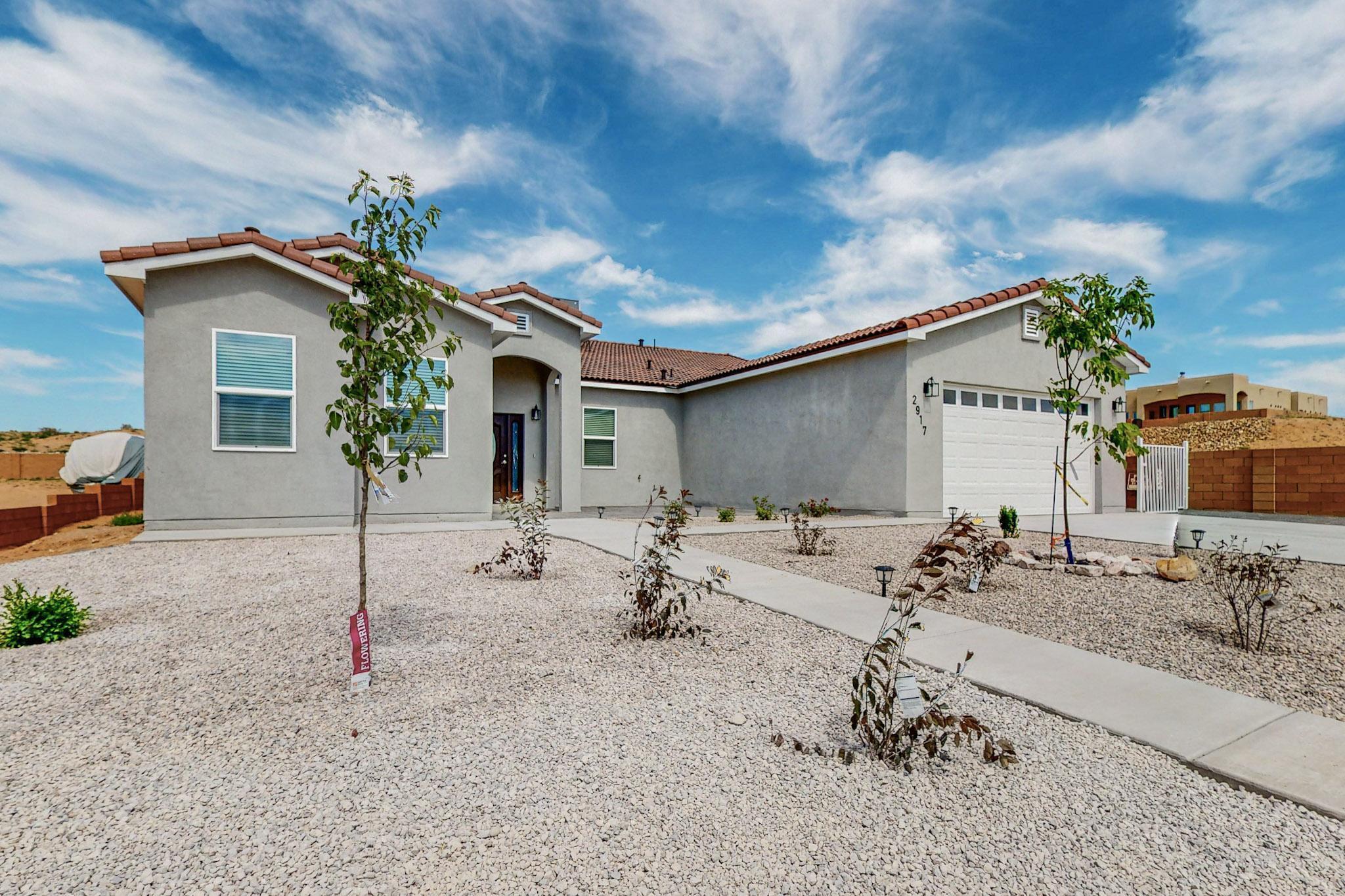 Stop by and check out this beautiful new construction listing in Rio Rancho. Conveniently located near plenty of shopping, food and more!This beautiful home is sitting on 1/2 acre of land!