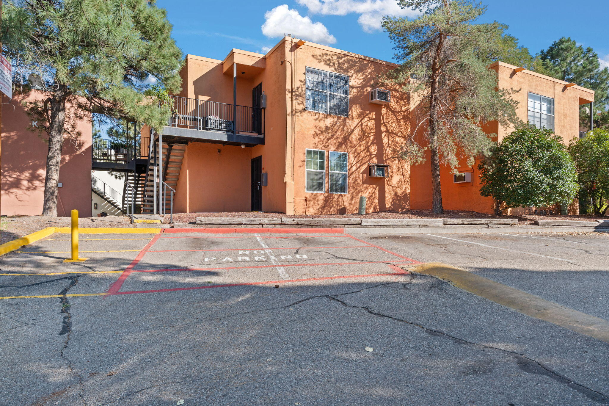 Welcome to this charming 1-bed, 1-bath condo located in the heart of Albuquerque. This cozy unit boasts an open living area filled with natural light, perfect for comfortable living and entertaining, completely remodeled bathroom, with Satori tile walk-in shower, Galvano Tile floors. Kitchen has Elida Brown backsplash, Black Appliances, and Faux Wood floors. Enjoy your morning coffee on the private balcony. Conveniently located near UNM, Nob Hill, hospitals, and shopping. Community amenities include a pool and clubhouse. Ideal for first-time buyers, students, or investors looking for rental income. Don't miss this opportunity!