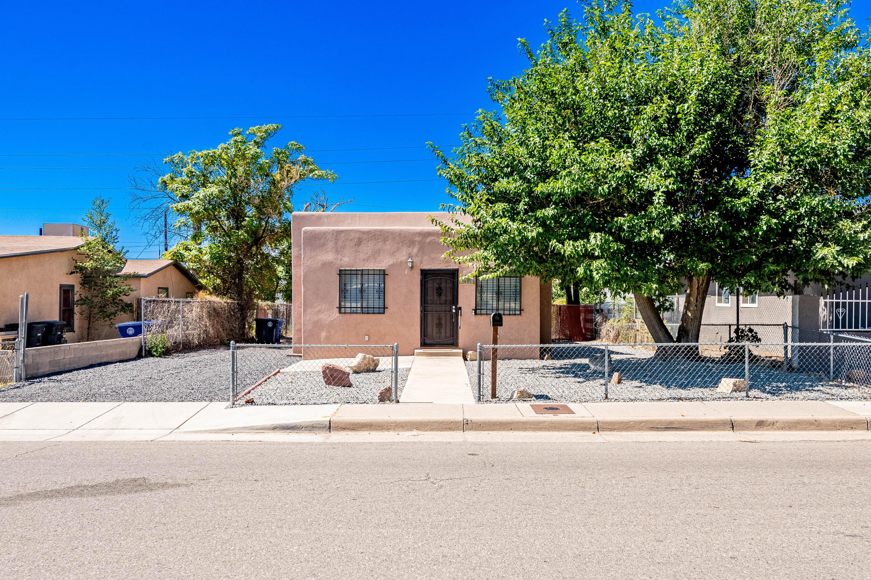 Welcome to this charming home at 1607 Edith Blvd SE, ideally located near downtown Albuquerque! This beautifully updated property features stainless steel appliances, refrigerated air, and fresh paint throughout. Enjoy the large, versatile yard with backyard access, perfect for outdoor entertaining or adding your personal touch. With its prime location, you're just minutes away from fantastic restaurants, entertainment, and all that vibrant downtown ABQ has to offer. Don't miss this opportunity to own a gem in the heart of the city!