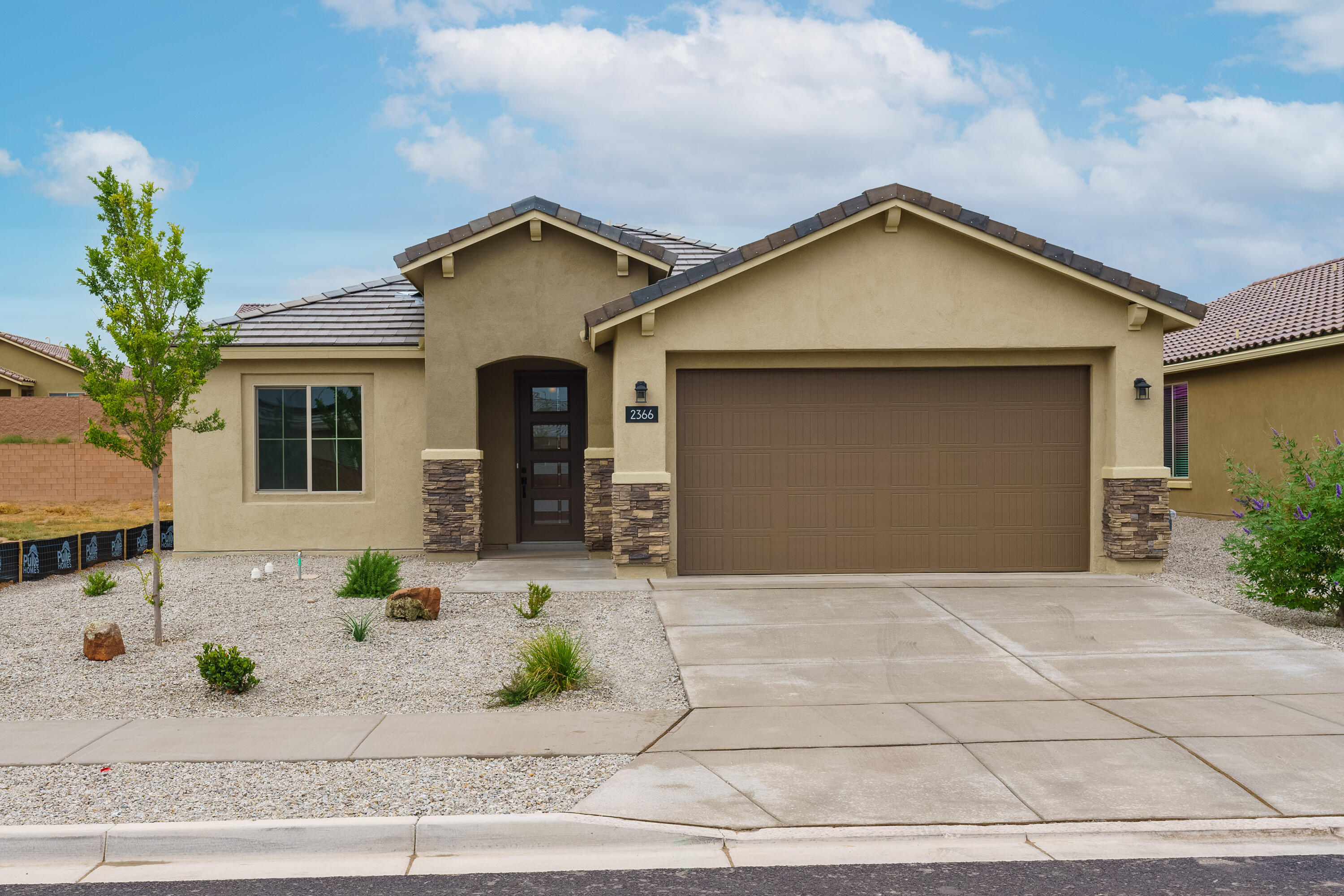 Very popular single-story Manzanita home features 4 bedrooms, stunning gourmet kitchen with upgraded stainless steel appliances, 42'' upper cabinets, and extended cabinetry into dining area. This home is great for entertaining! Enjoy the outdoors sitting under a large, covered patio. Broadmoor Heights is a very popular community that is centrally located and is situated in Rio Rancho's best school district!