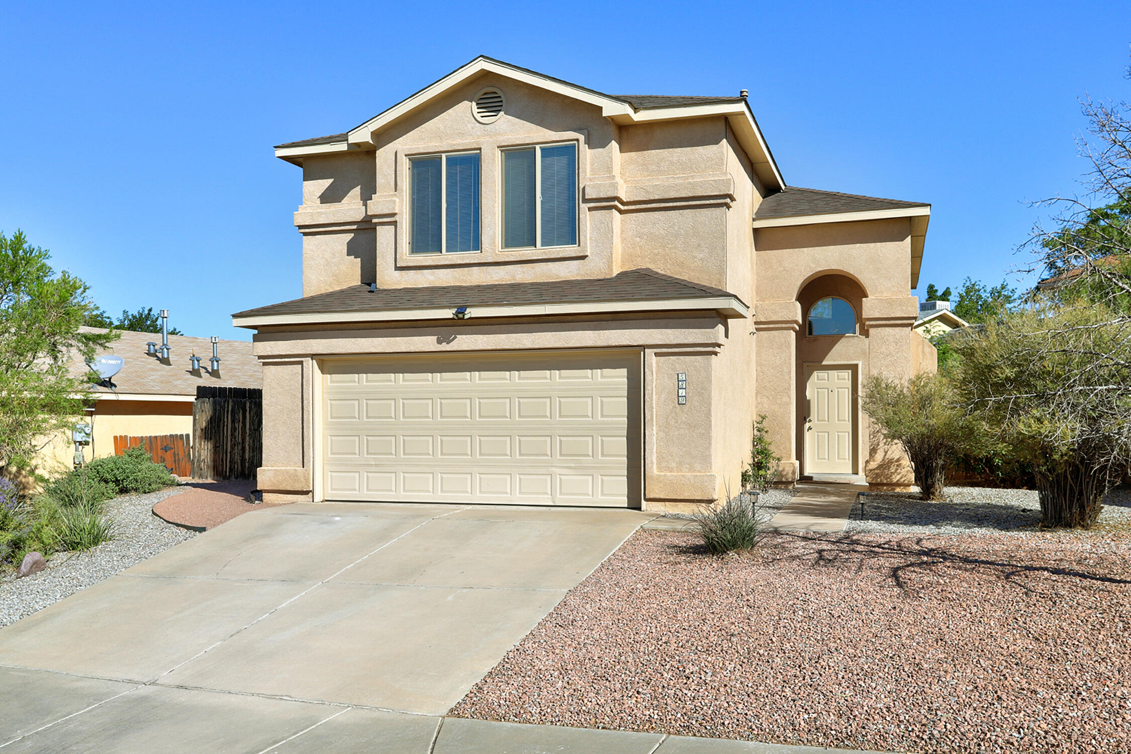 Discover this beautiful 2-story home featuring 3 spacious bedrooms and 2.5 bathrooms in a traditional floor plan. Conveniently located near shopping, dining, and Rust Medical Hospital, this property blends comfort with prime accessibility. The front yard offers low-maintenance xeriscaping, while the backyard is a private oasis, providing a blank canvas--perfect for your personal landscaping vision.