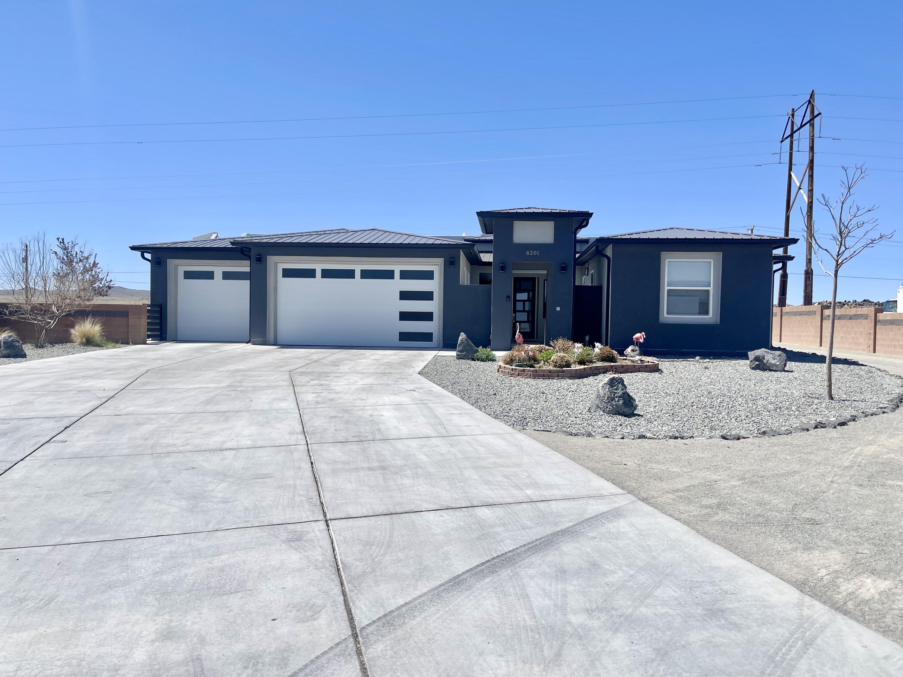 Welcome to the Volcano Cliffs Subdivision. Breath Taking Views all around. This house has a rooftop balcony that has panoramic views of the Mountains, City and Volcano's. This house was built a little over 2 years ago in this very Desirable neighborhood. There is plenty of room for a big family or if you want to have get togethers. there are 5 bedrooms a large open concept kitchen with 2 living areas or you can use one as a dining area. It is in very quiet area, but is still close to stores and restaurants. A Very Beautiful home that you don't want to miss. Watch the Video under photos to get a Great View of the Property.