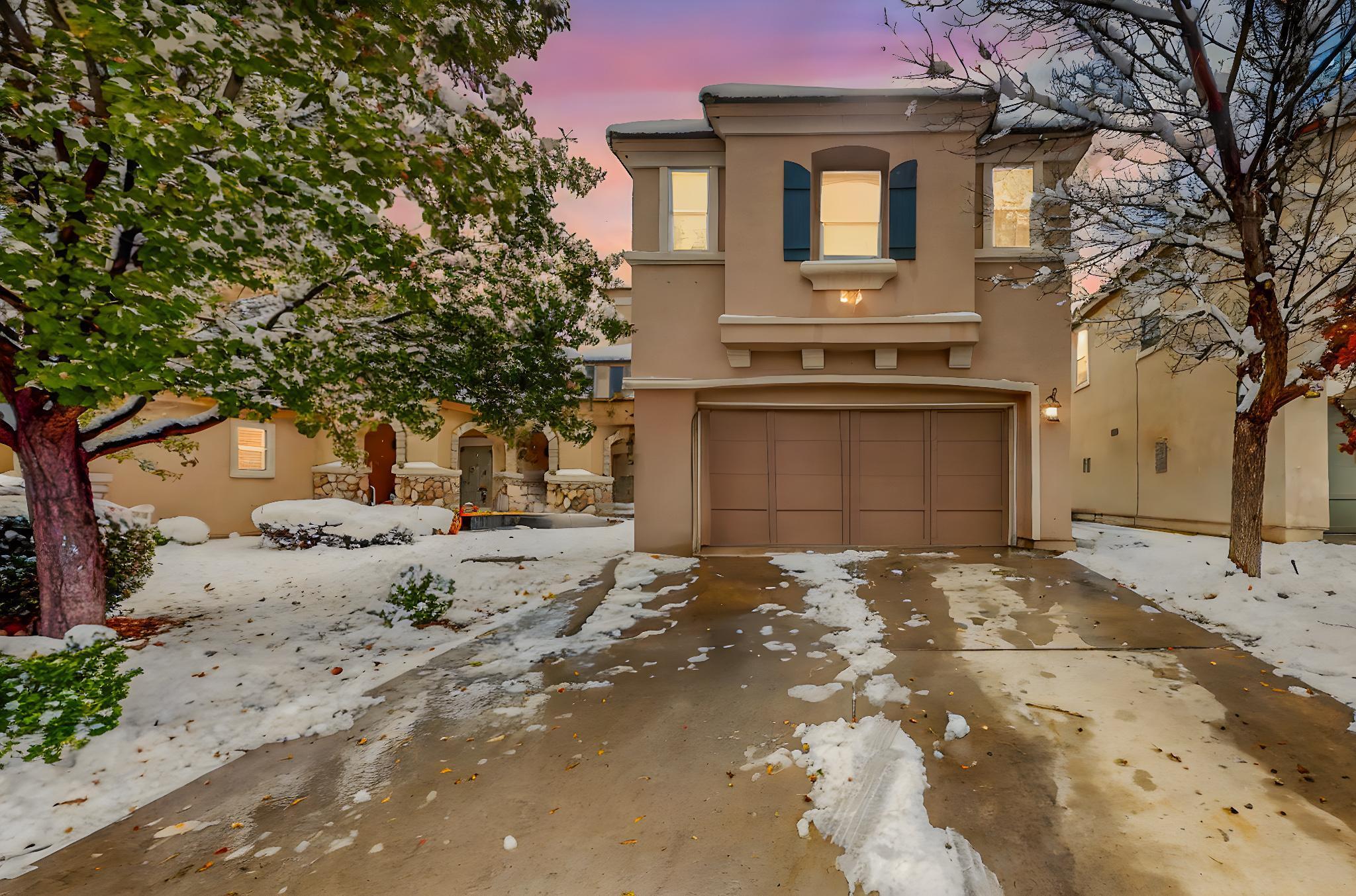 Lots of  room for entertaining in this beautiful four (possible five) bedroom home with two living areas and loft. Refrigerated air. Landscaped front and back yards. Located near Rio Rancho Event Center, UNM Hospital, 20 Minutes to I-25 in Bernalillo.  Sellers offering a $5K credit to buyer at closing with acceptable offer.