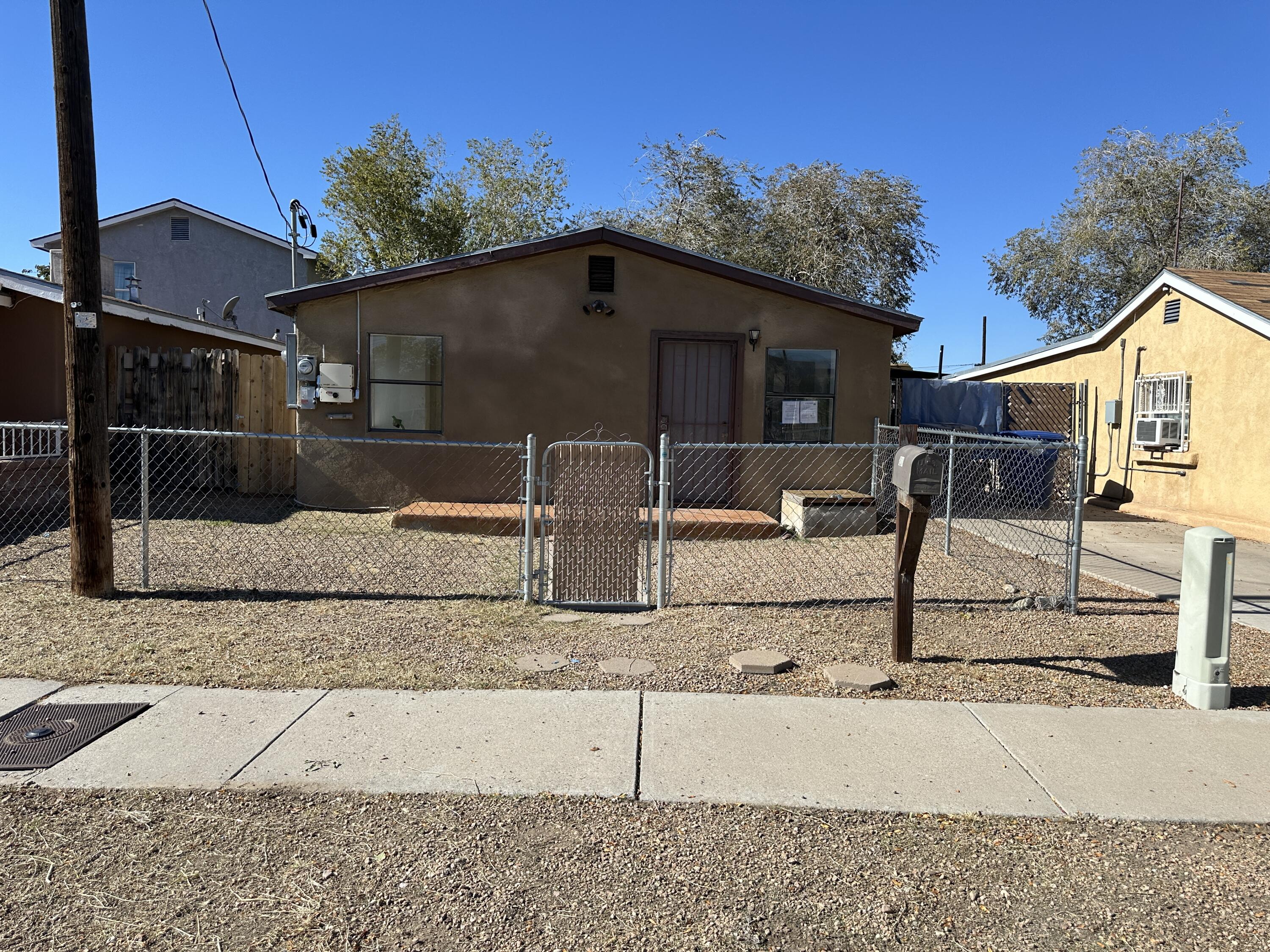 This 1-story single family home features 2 bedrooms, 1 bathroom, detached storage shed, Refrigerated A/C and sits on a large 0.12 acre lot. Show and sell today! Home is eligible for $100 down payment program when using FHA 203 (b) or FHA 203 (k) financing