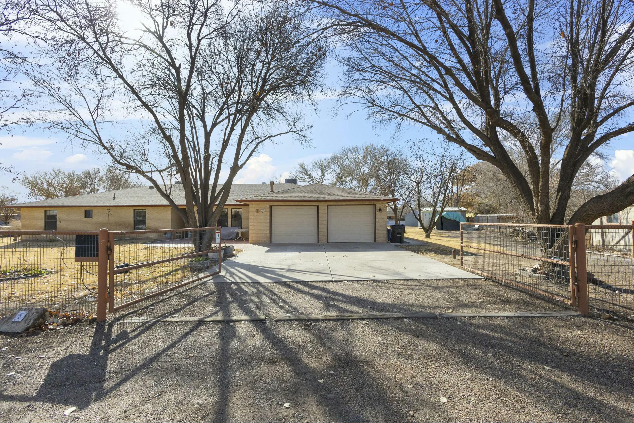 5 CAMINO DEL SOL Los Lunas, NM 87031