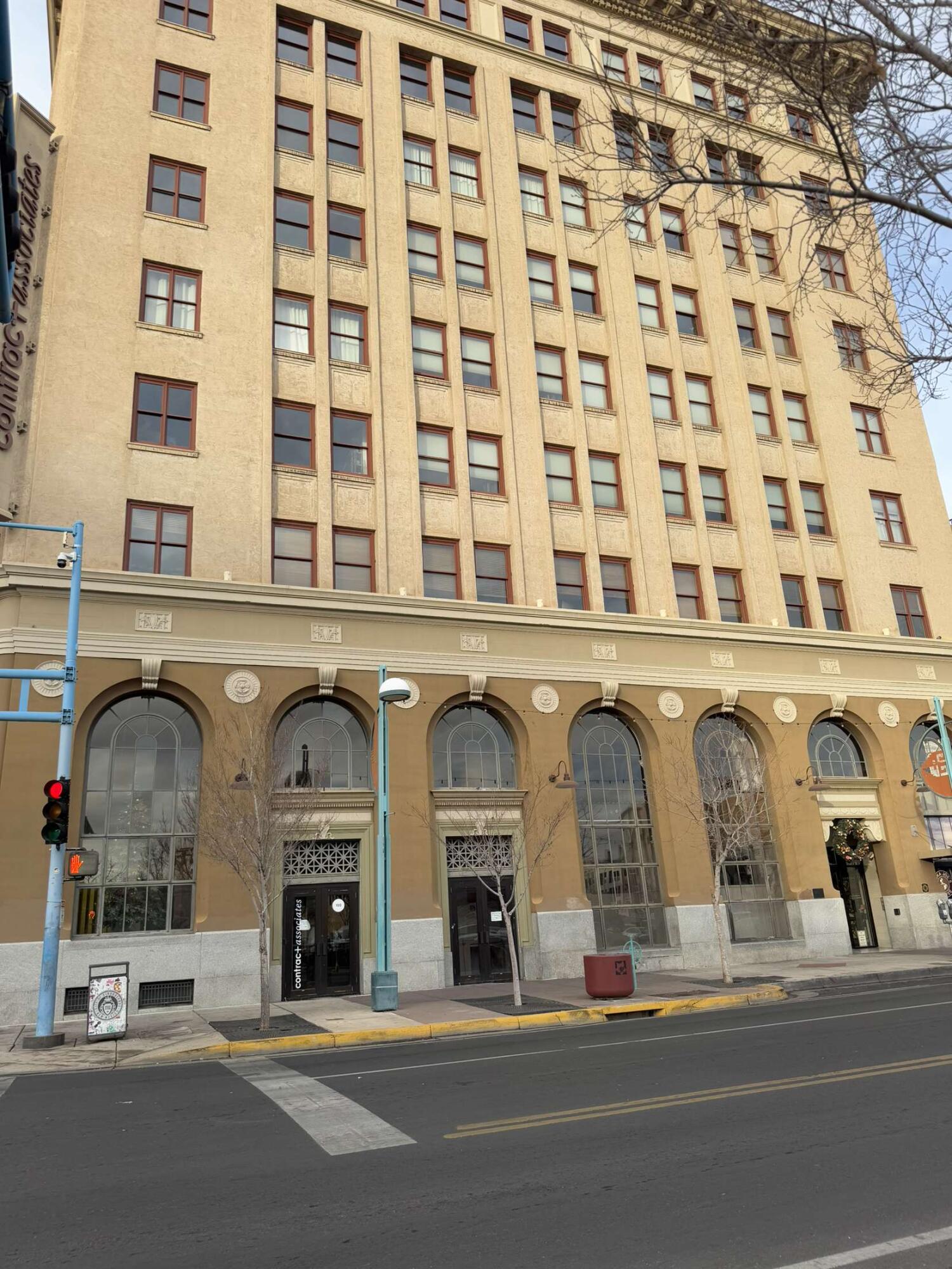 Beautiful cared for Banque loft located in the center of downtown ABQ with key card security in the old sunrise bank.  Unit is entirely renovated and offers two levels with modern cabinets, countertops, floors lighting, stainless steel appliances and materials.  Home offers a half bath on the first floor and on the second floor you have two bedroom and two full bathrooms. Residents have access to  rooftop deck with magnificent views.