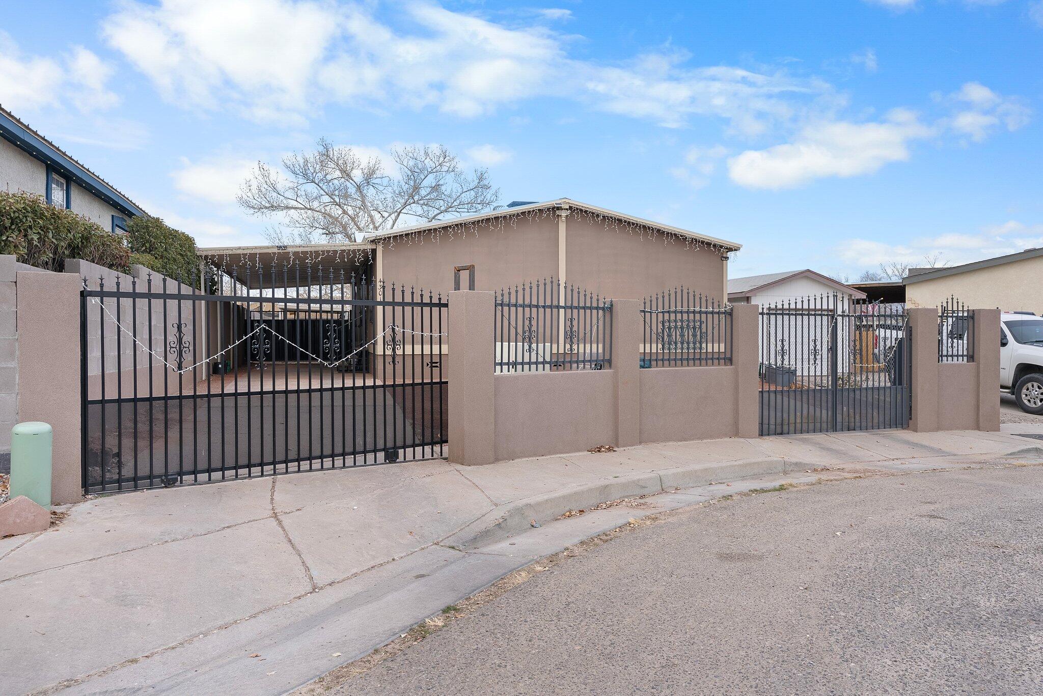 Manufacture home offers  3 bedroom,  2 baths, and enjoy convenient backyard access, Inactive title and permanent foundation make is eligible for  FHA loan.Perfect started home!