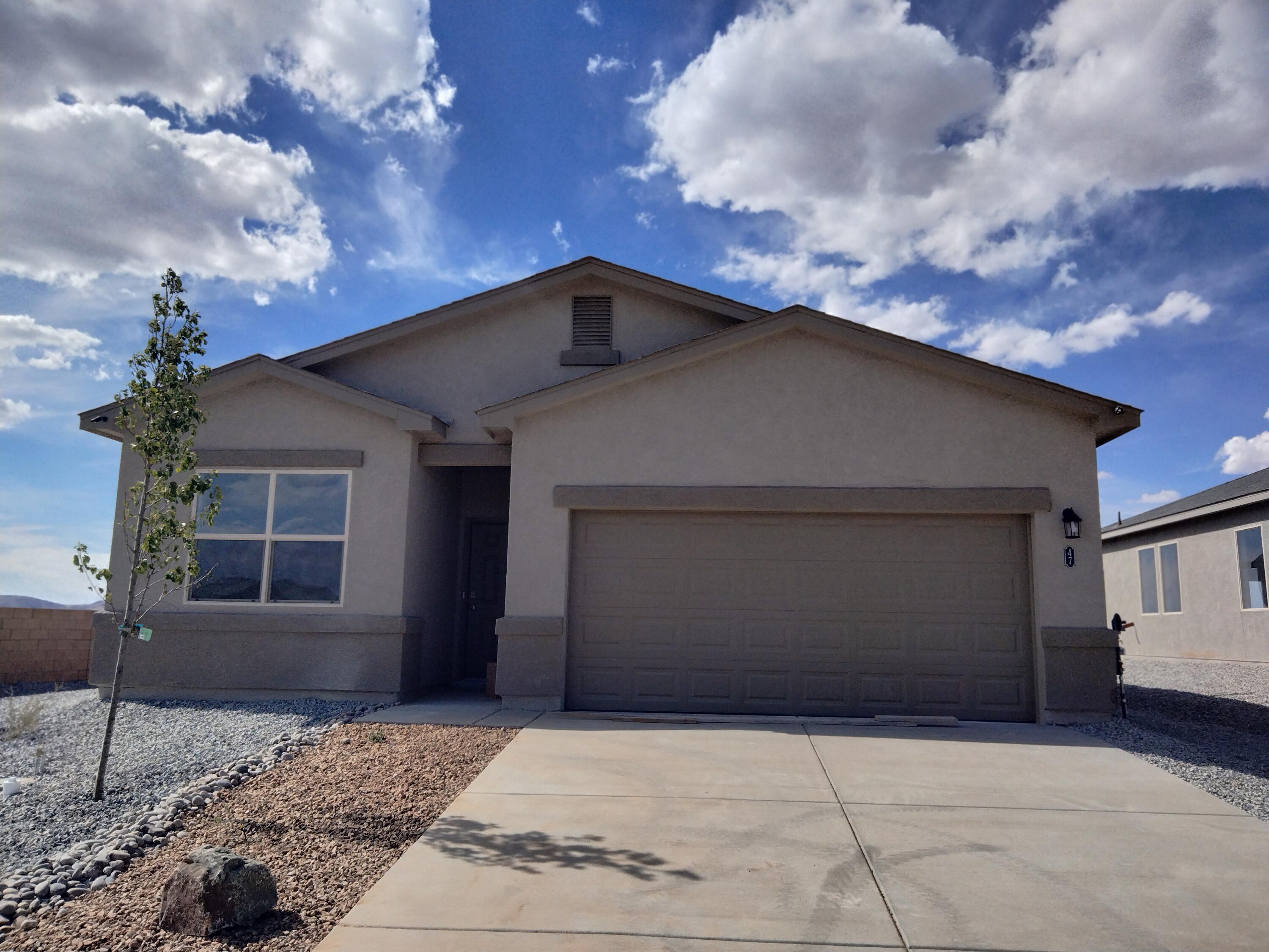 13 CAMINO VIEJO Los Lunas, NM 87031