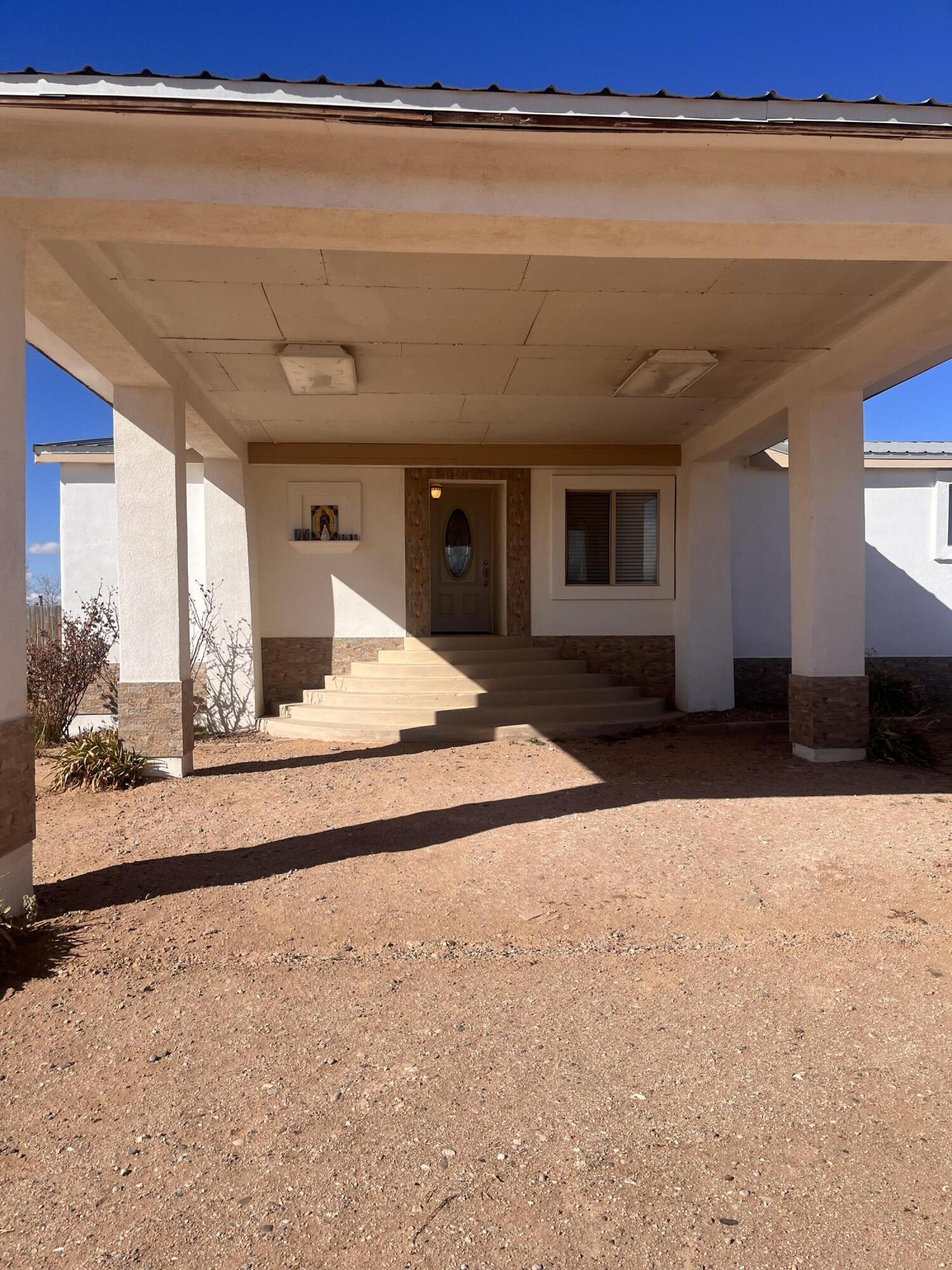 15 Del Rey Los Lunas, NM 87031