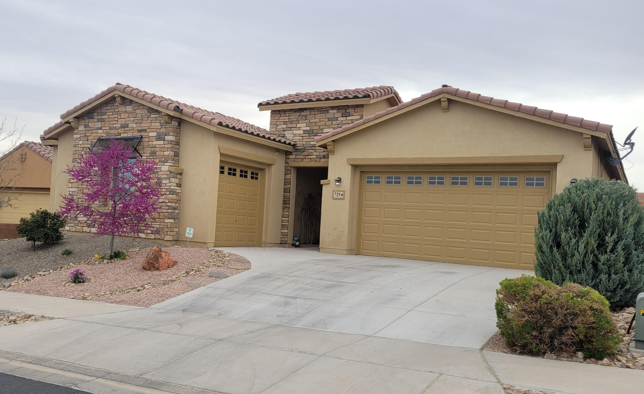 729 SIERRA VERDE Way NE Rio Rancho, NM 87124