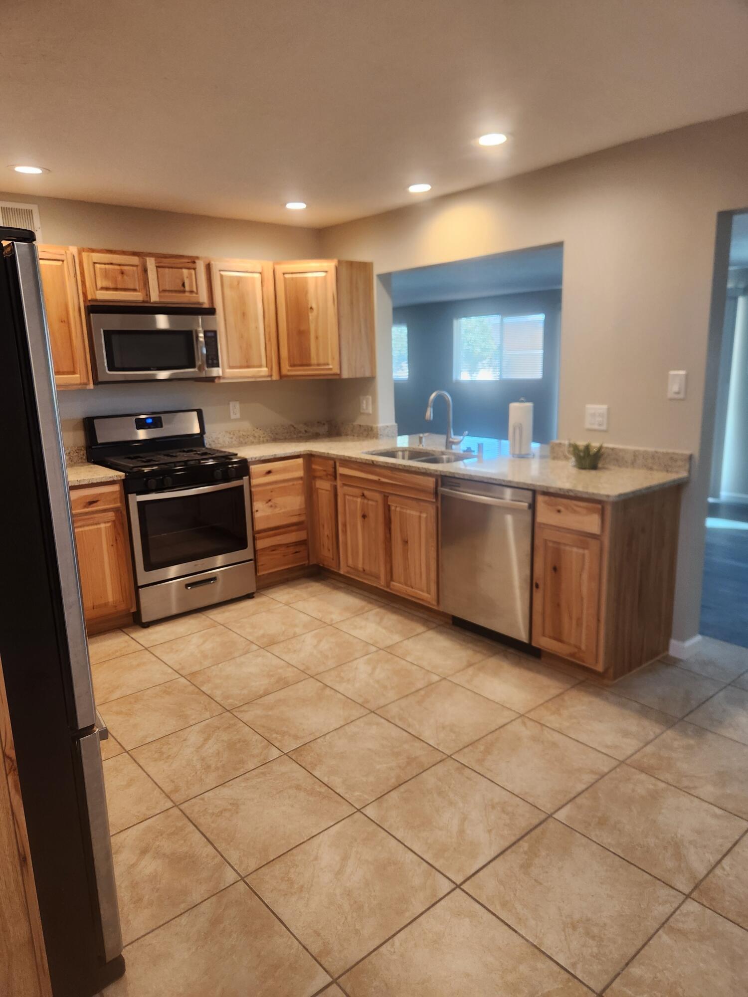 2524 STEVENS DRIVE NE, ALBUQUERQUE, NM 87112  Photo 5