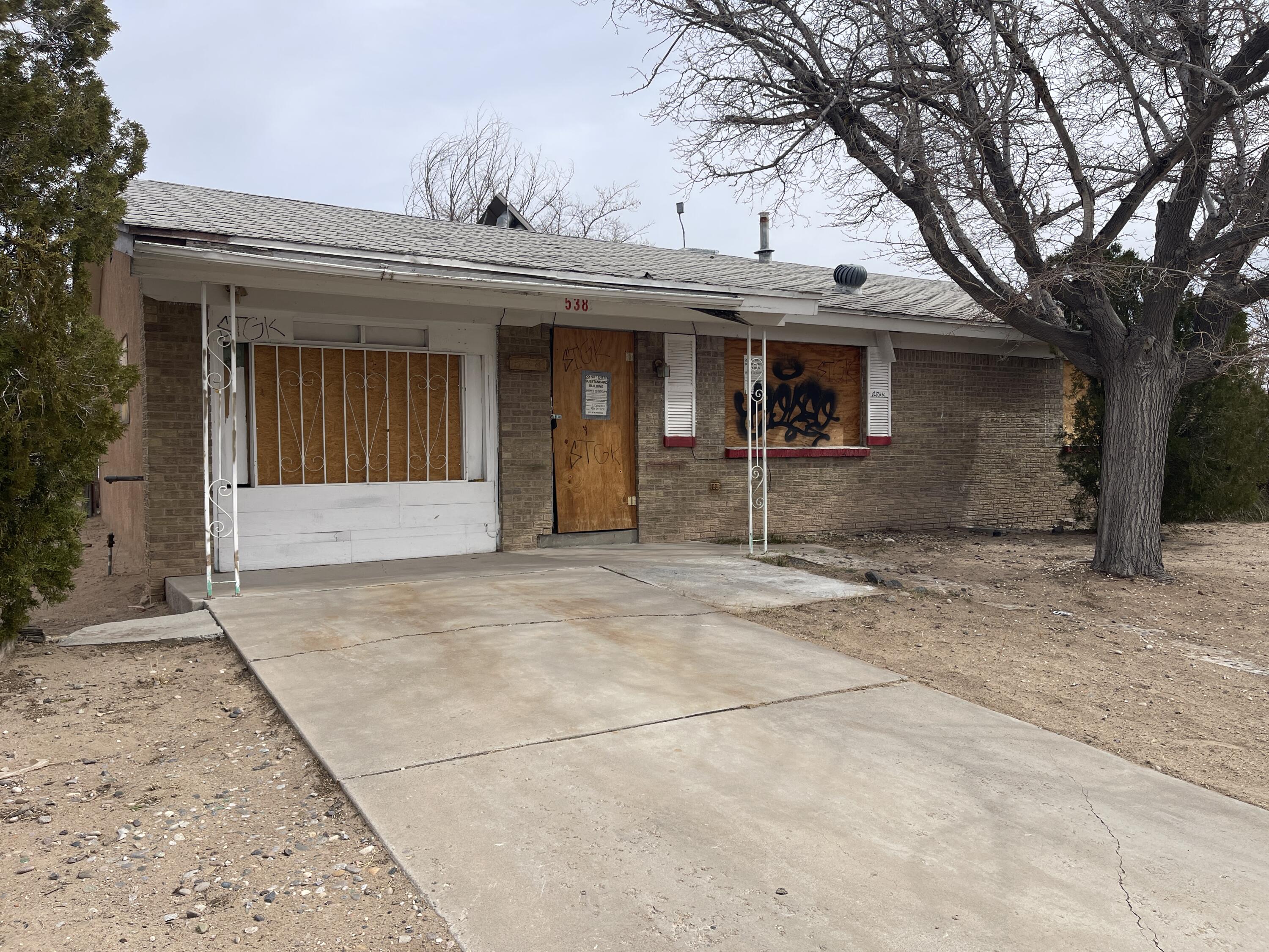 Calling all investors and saavy home owners. This home is in need of TLC but could be a great investment. Home features 3 bedrooms 2 baths (both gutted), and a large yard. Located close to Schools, stores and major highways.