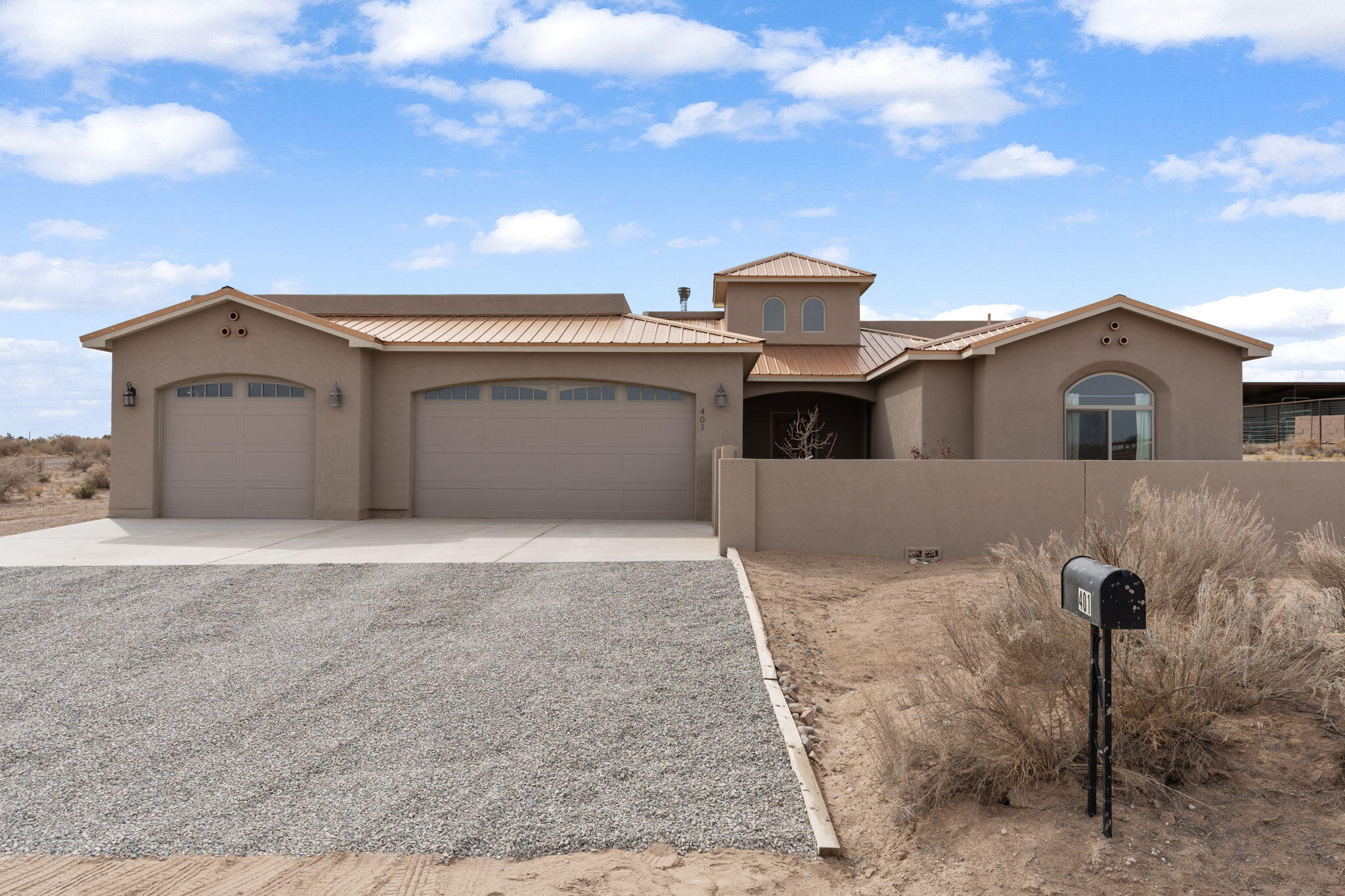 Welcome home to this amazing single story home! Chefs kitchen will delight the buyers with plenty of storage. Granite counter tops and giant island for your food preparation to be a breeze! Open concept for this amazing family home that has a THREE car garage. One acre lot with plenty of blank space for the next owners dream outdoor oasis. Front yard is landscaped and low maintenance. Please bring your buyers today as this delightful floor plan will not last long.