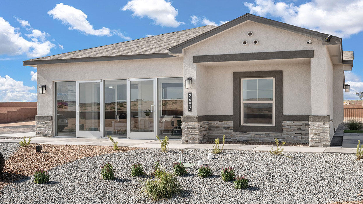 this spacious single-story home features the gorgeous open concept feel you have been searching for.  Boasting modern cabinetry, corner pantry and lots of counterspace, this home is a dream!  Conveniently located in the highly sought after Volcano Vista district, this is a must see.