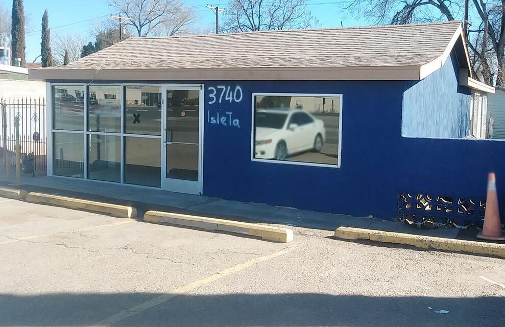 Sale includes 3br, 2 ba, home currently rented at 1700  and commercial space in the front that rents for 1,200 a month. Total income 2,900 Great Property For Starter Home Or In Home Business. (Zoned C-1).  Parking Possible in Front Yard. Nice Covered Patio In Back Yard.