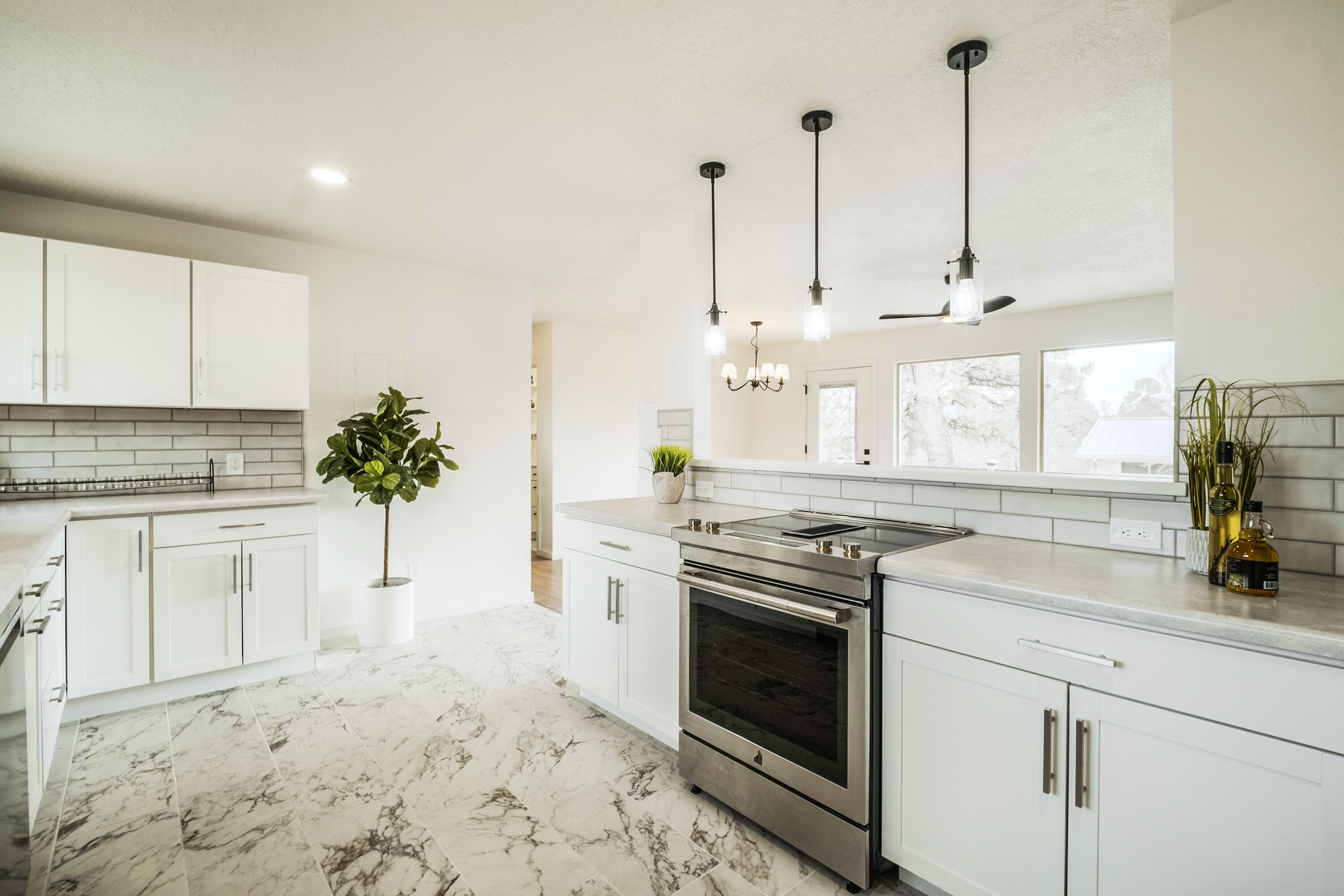 445 RIM Road Corrales, NM 87544