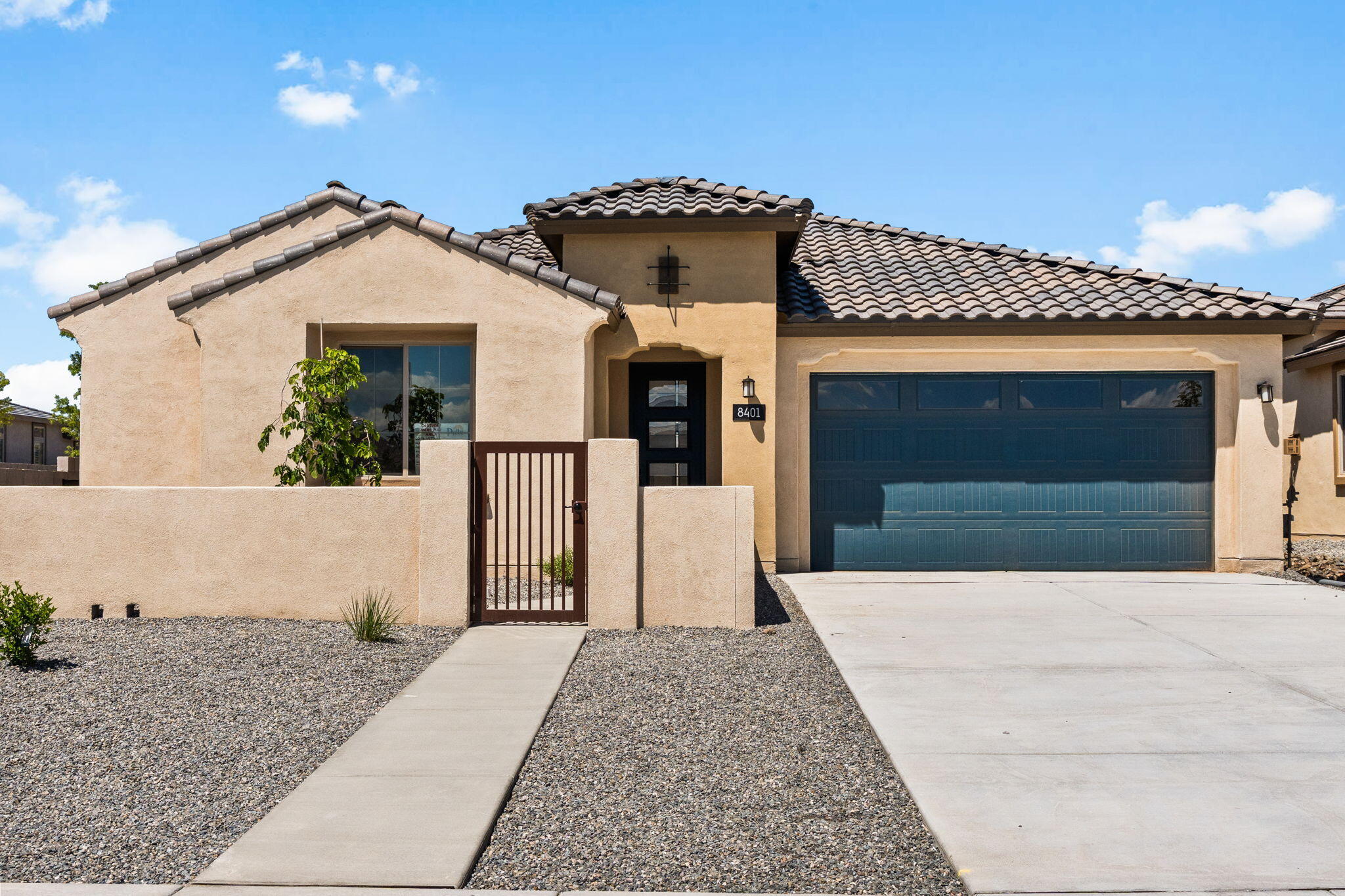 Brand new, never lived in Pulte home. Enjoy brand new appliances, new carpet, new A/C, new tank-less hot water heater, and so much more. Ready Now! This stunning Stella single story floor plan has huge windows throughout for all that natural light, courtyard, bay window, large tile flooring, and much more!  Our gated community is nestled close to Unser and Paseo and convenient to anywhere.