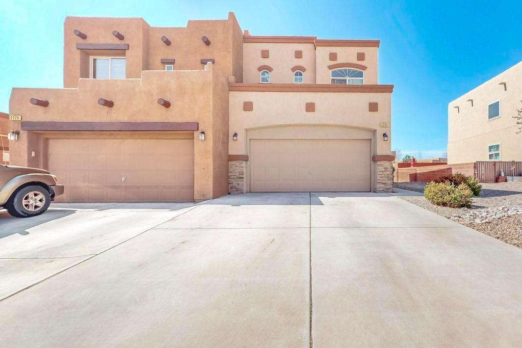 2233 Cortina Loop SE, Rio Rancho