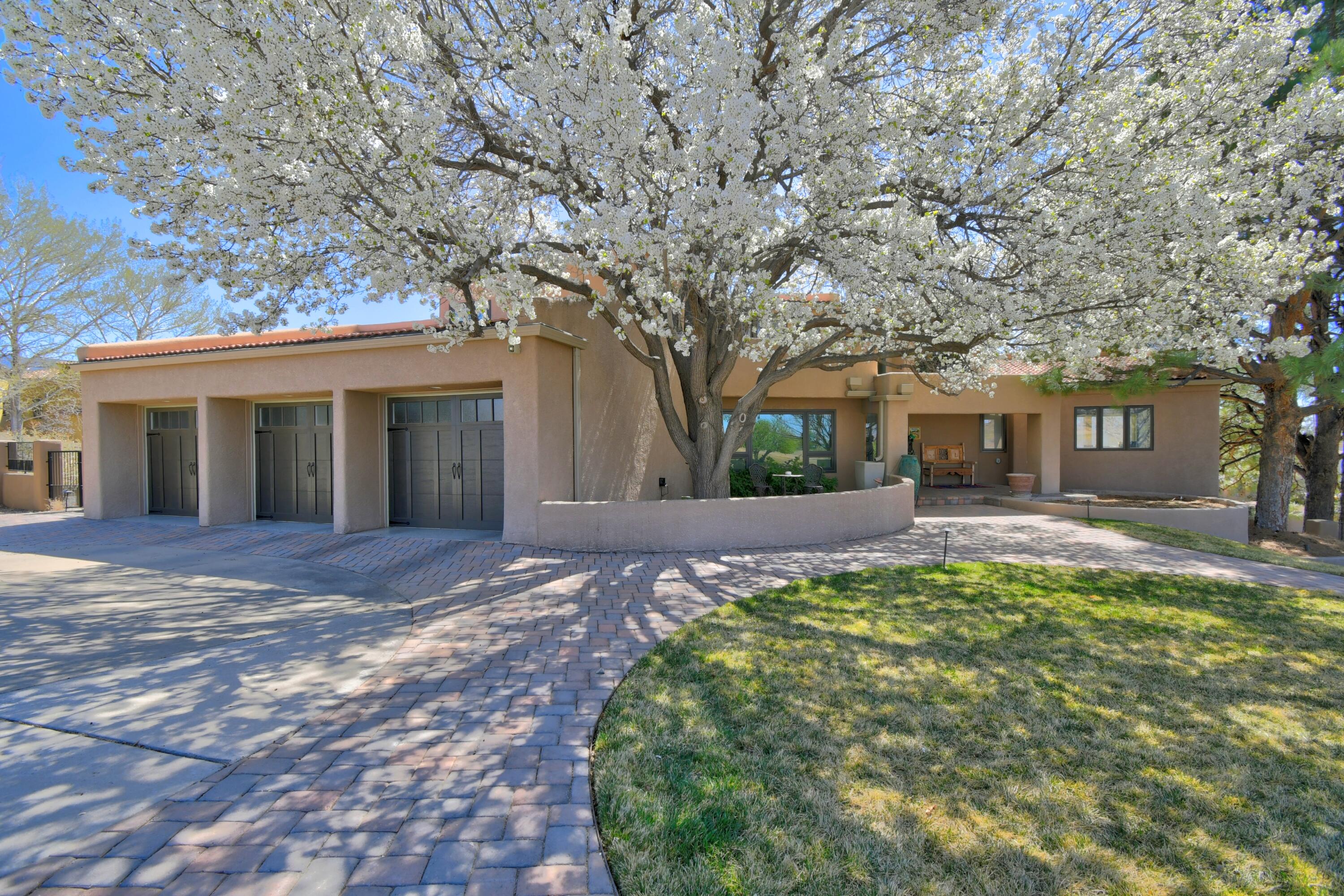 9904 MASTERS Drive NE, Albuquerque
