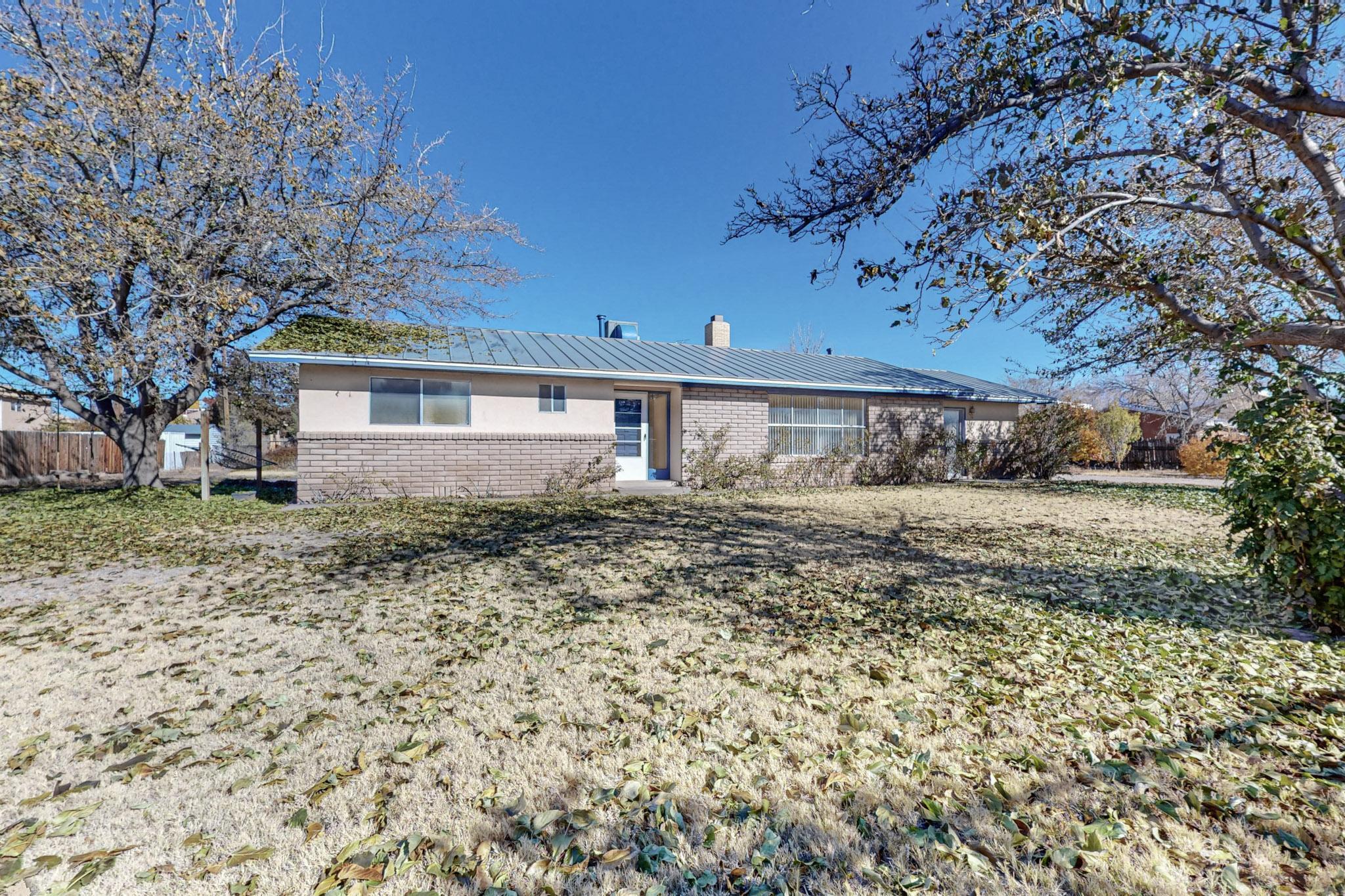 917 JUANITA Lane NW, Albuquerque