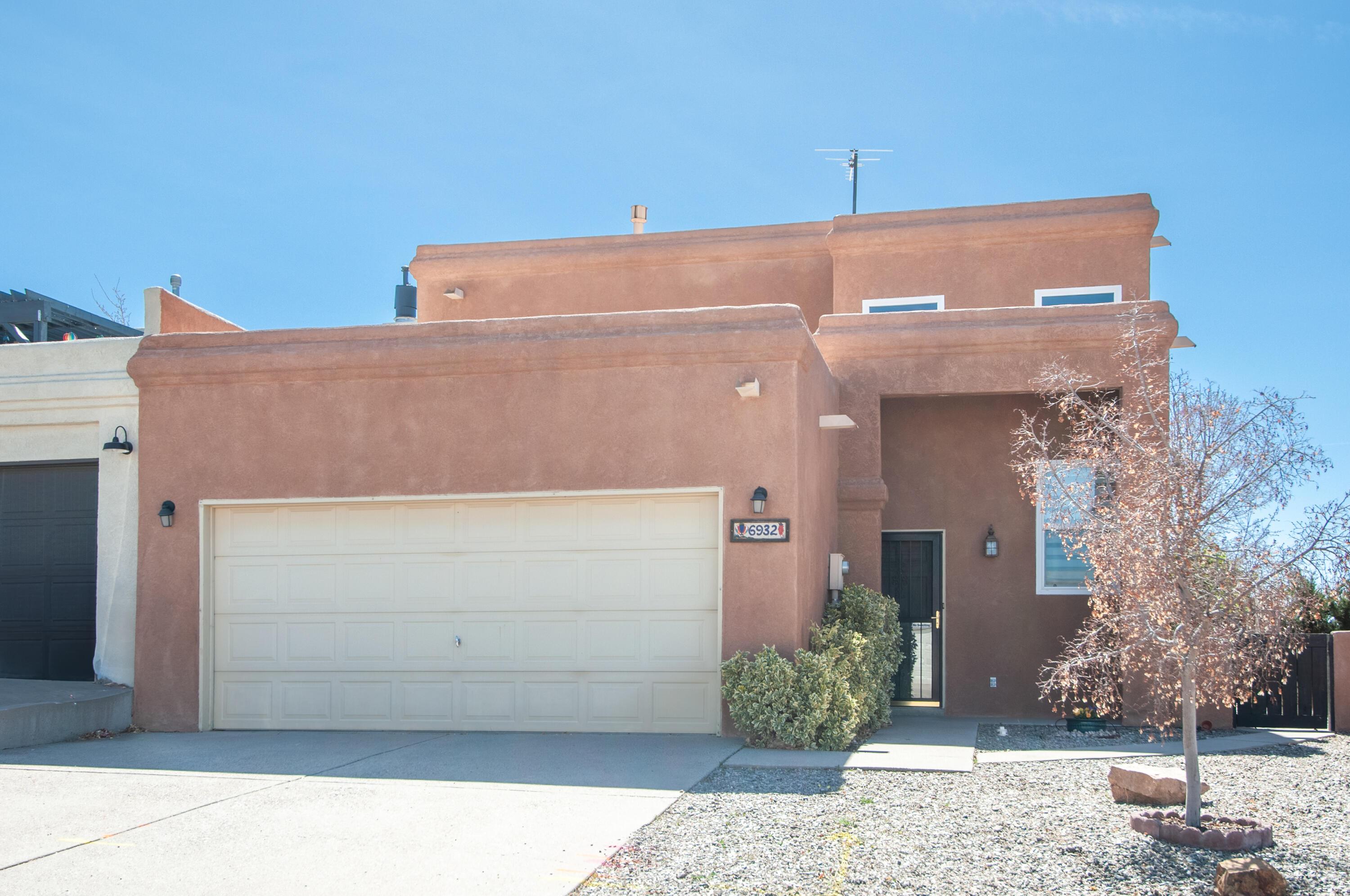 6932 WHITE PINE Place NE Albuquerque, NM 87109
