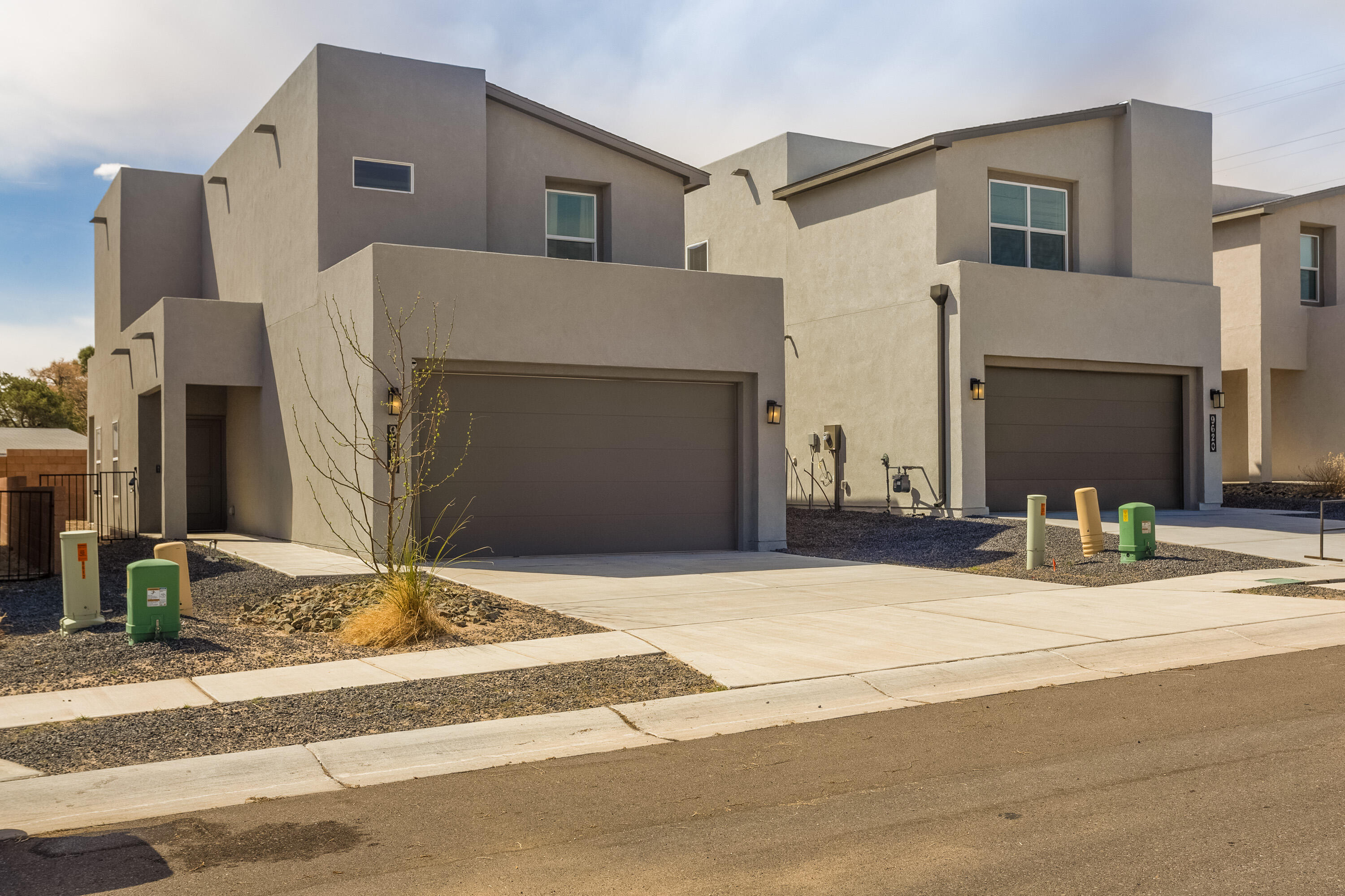 Westway Home (Cosmo floor plan) built in 2022 offers 1,595 square foot, 2 bedrooms, 3 baths, and modern, open living. Granite countertops, stainless GE appliances, and luxury vinyl tile flooring. HOA covers common area.