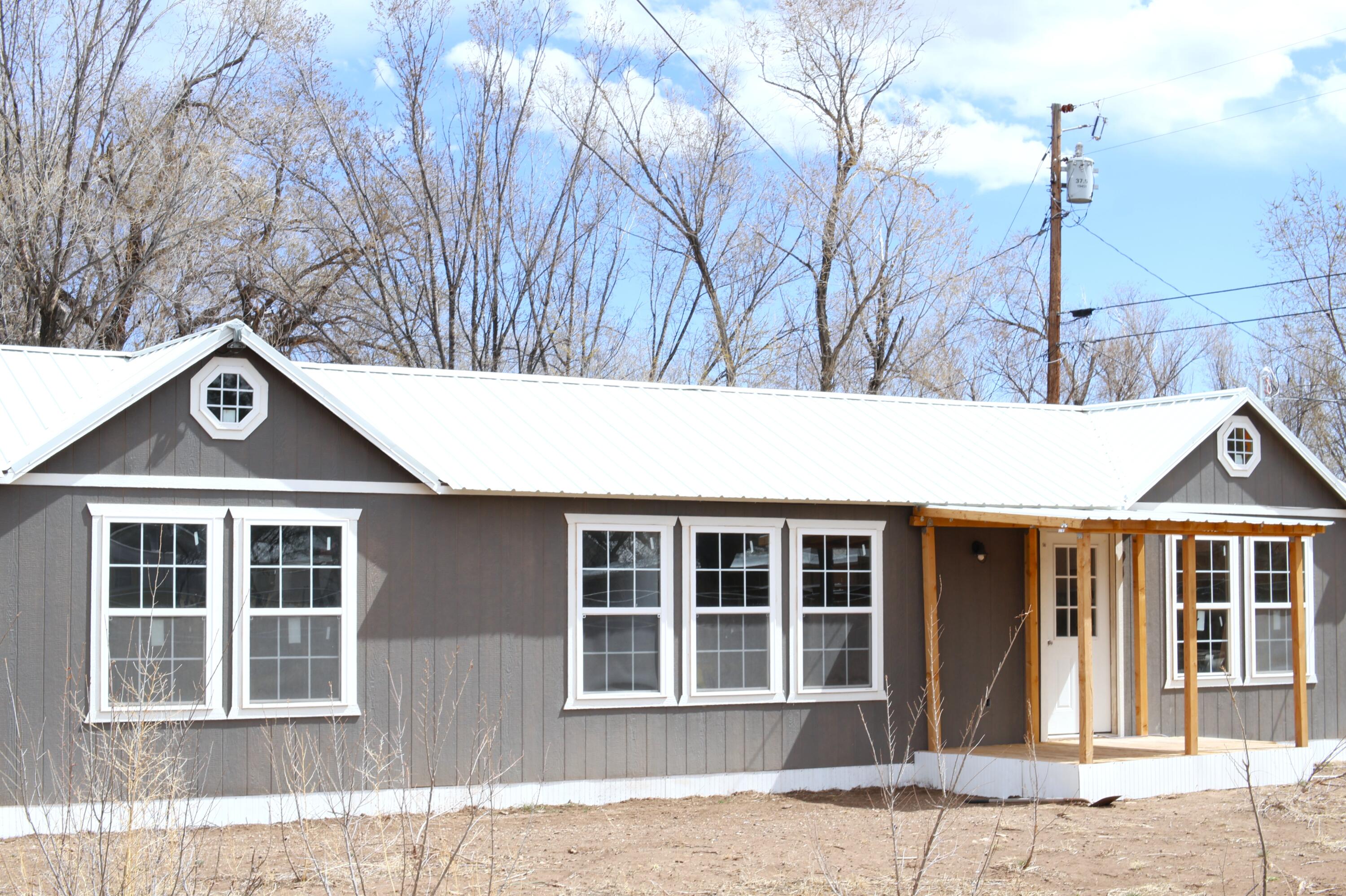 408 3RD Street, Capitan, NM 88316