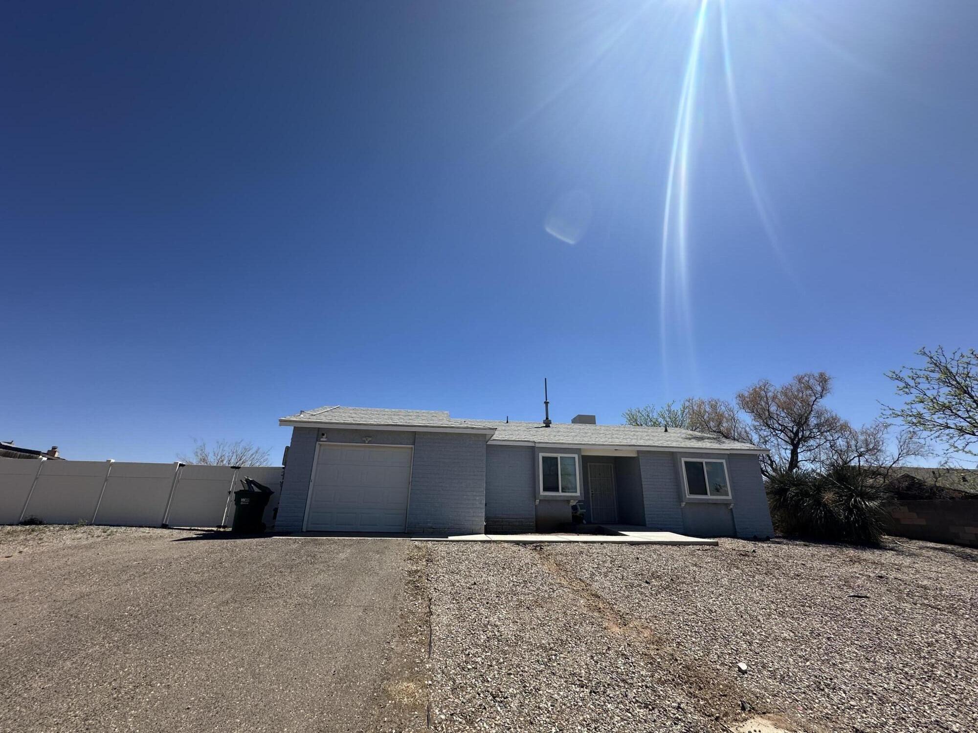 705 EL MORRO Drive SE Rio Rancho, NM 87124