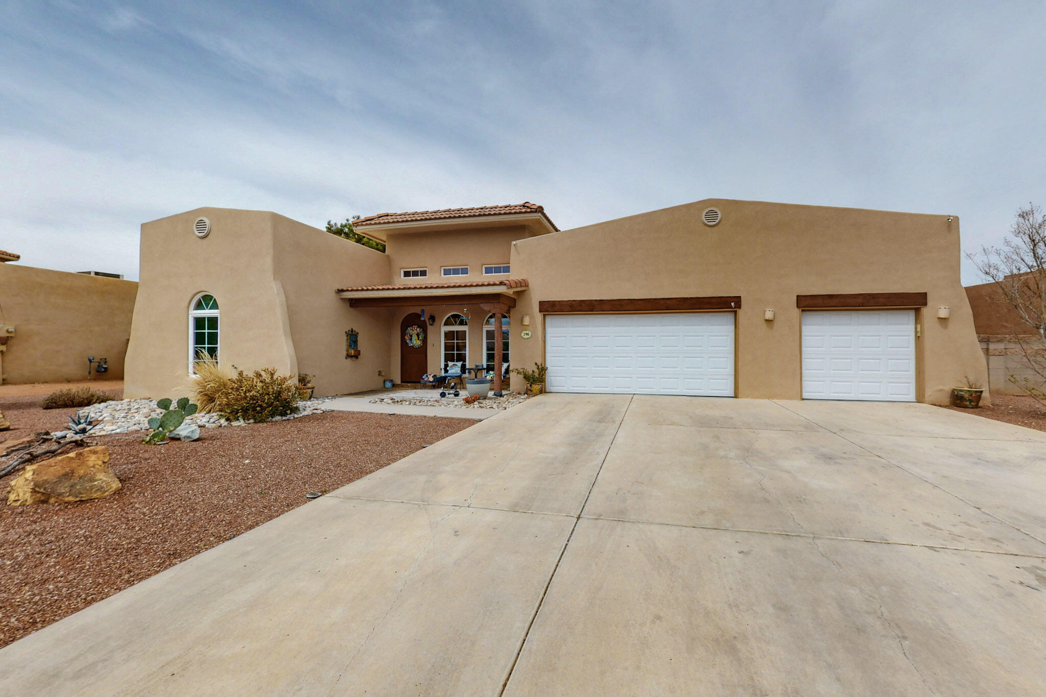 390 DENNIS Drive NE Los Lunas, NM 87031