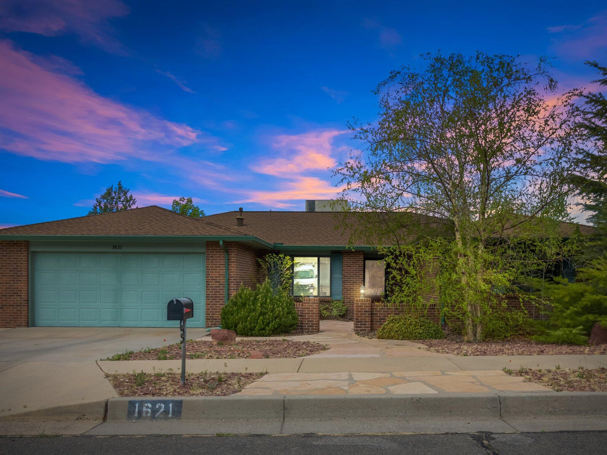 1621 SINGLETARY Drive NE Albuquerque, NM 87112