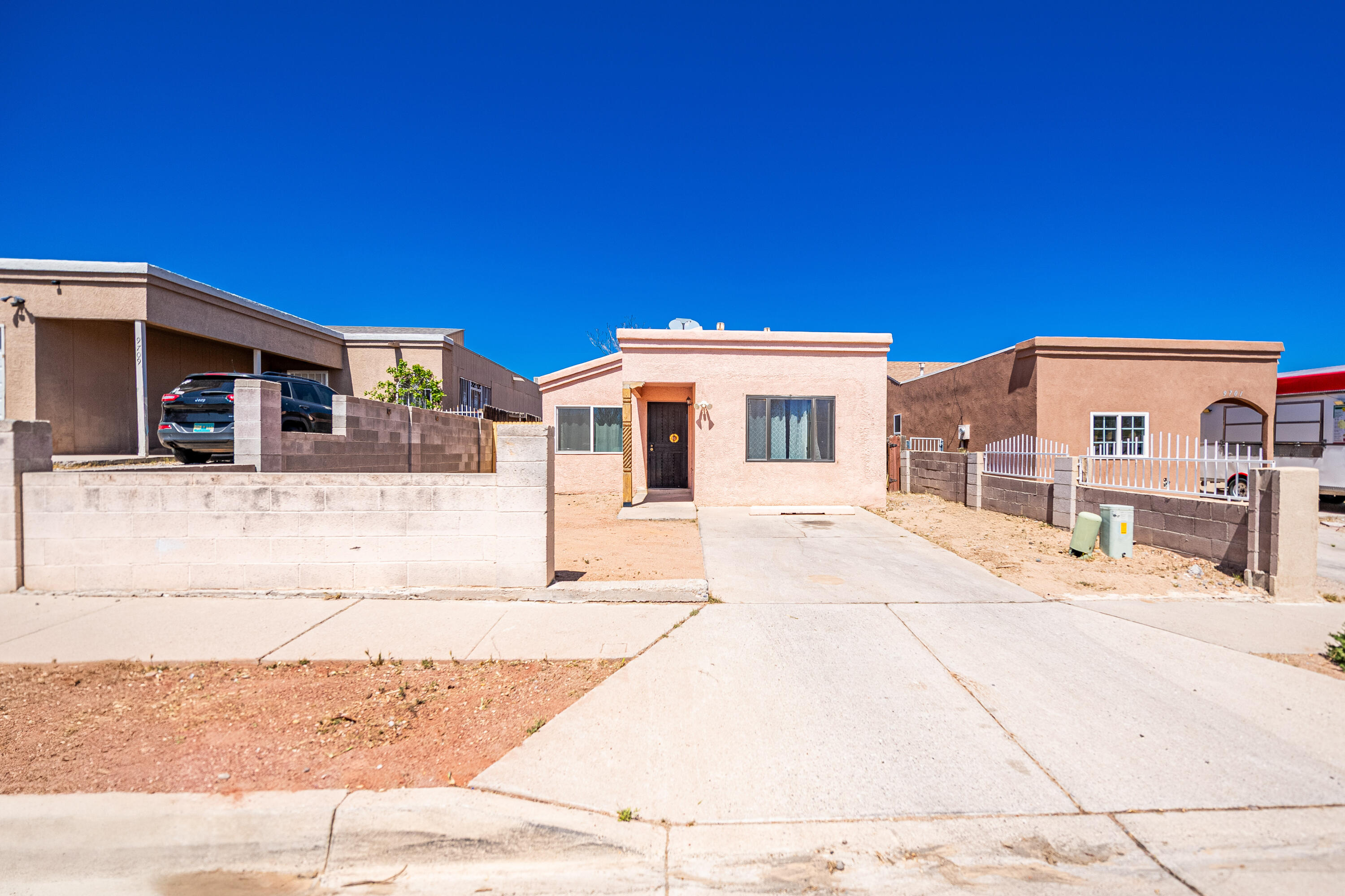 Looking for FHA financing at a great price? Don't miss out on this beautiful, 3 bedroom, 1 bath home! Updated kitchen with custom cabinets, tile floors and fresh paint through out main living areas and an updated bathroom. Sellers will offer a $1000 credit to repair the fence in the backyard.