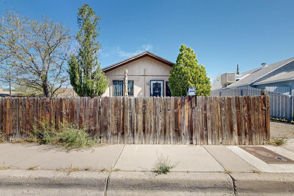 509 Freeman Avenue NW, Albuquerque