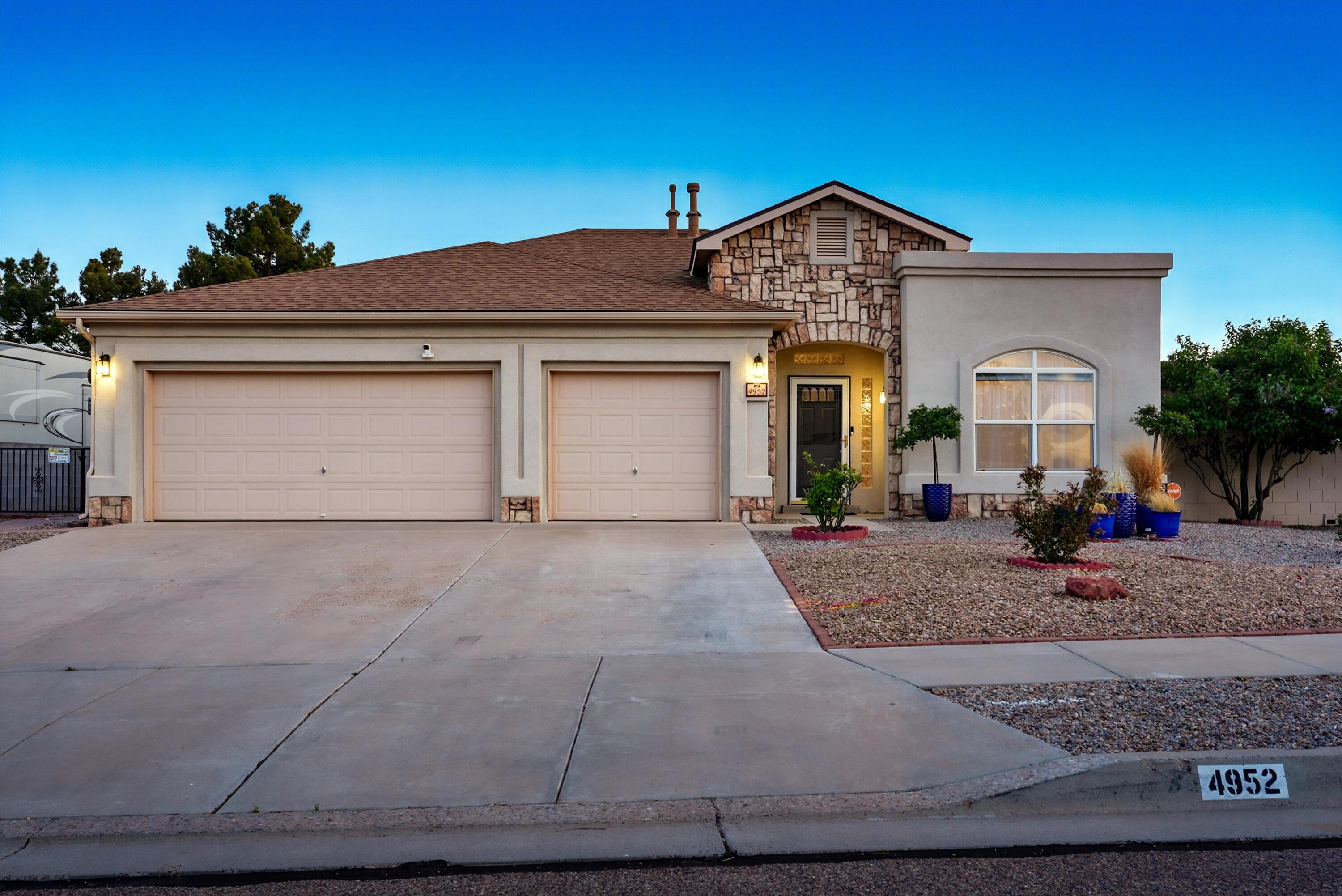 4952 NIGHT HAWK Drive NE Rio Rancho, NM 87144