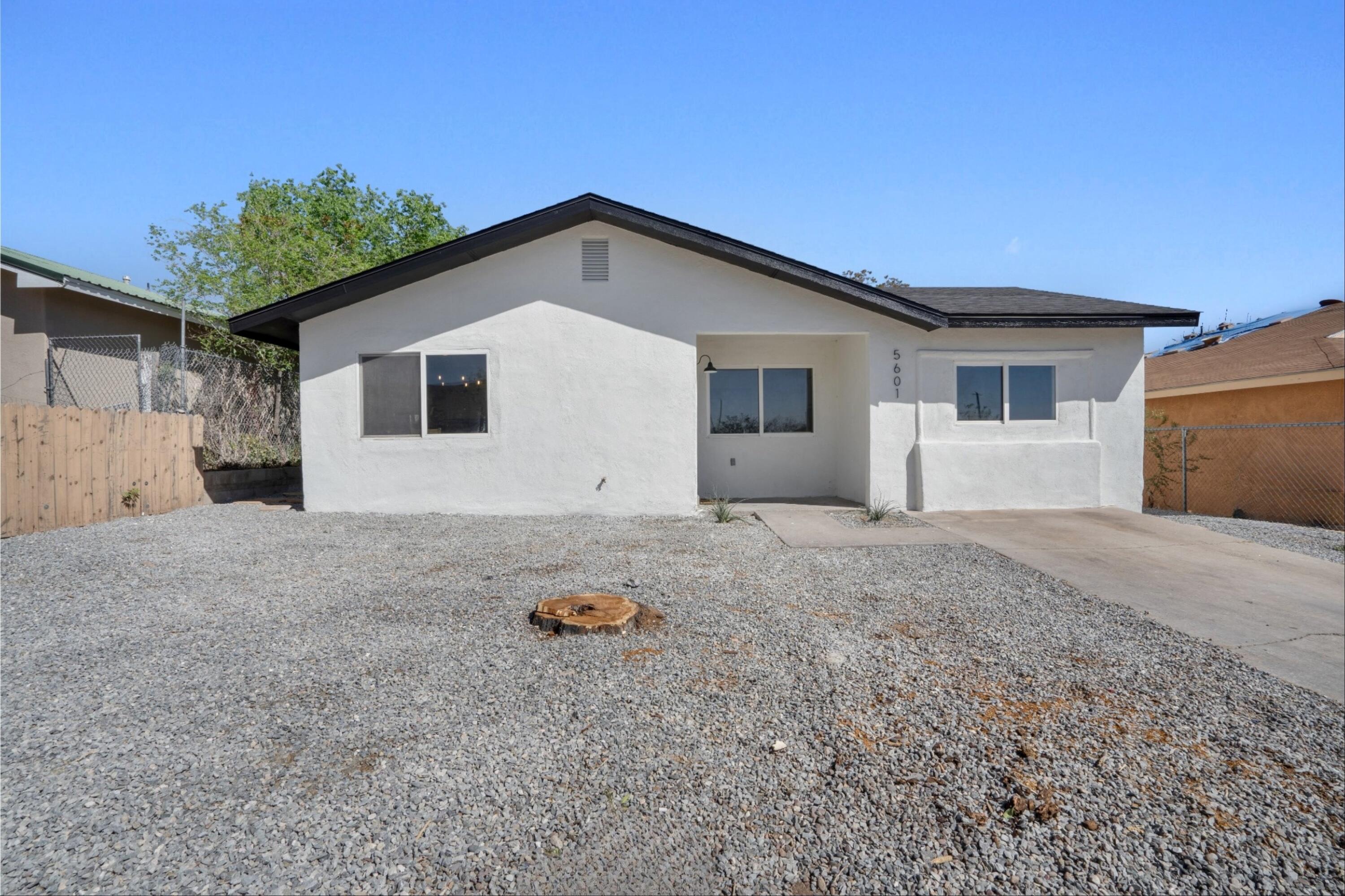 5601 LUCCA Avenue SW Albuquerque, NM 87121