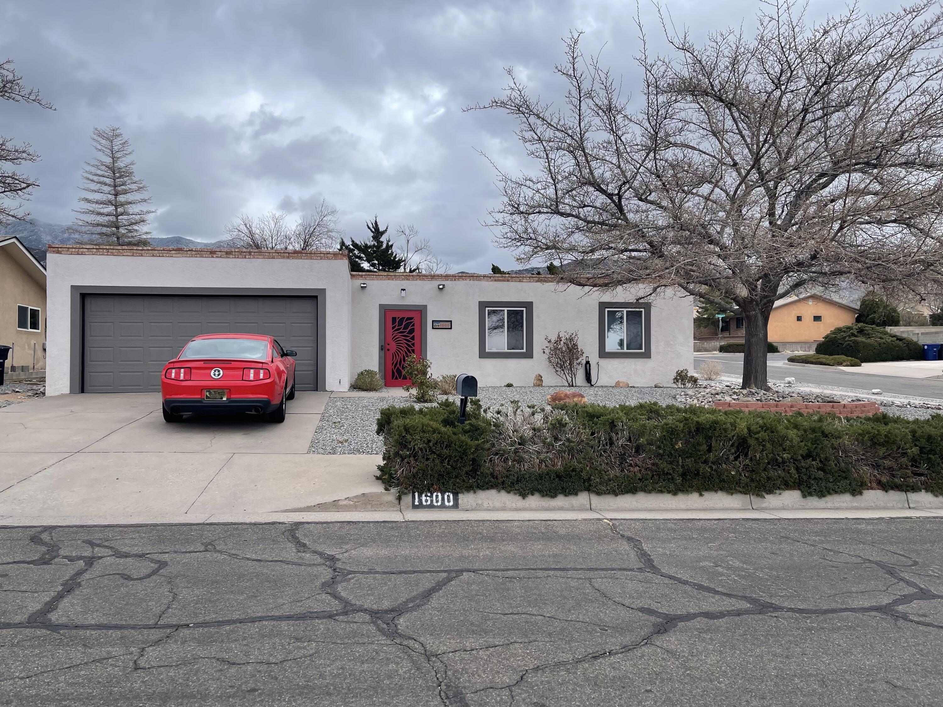 1600 CULLEN Lane NE Albuquerque, NM 87112