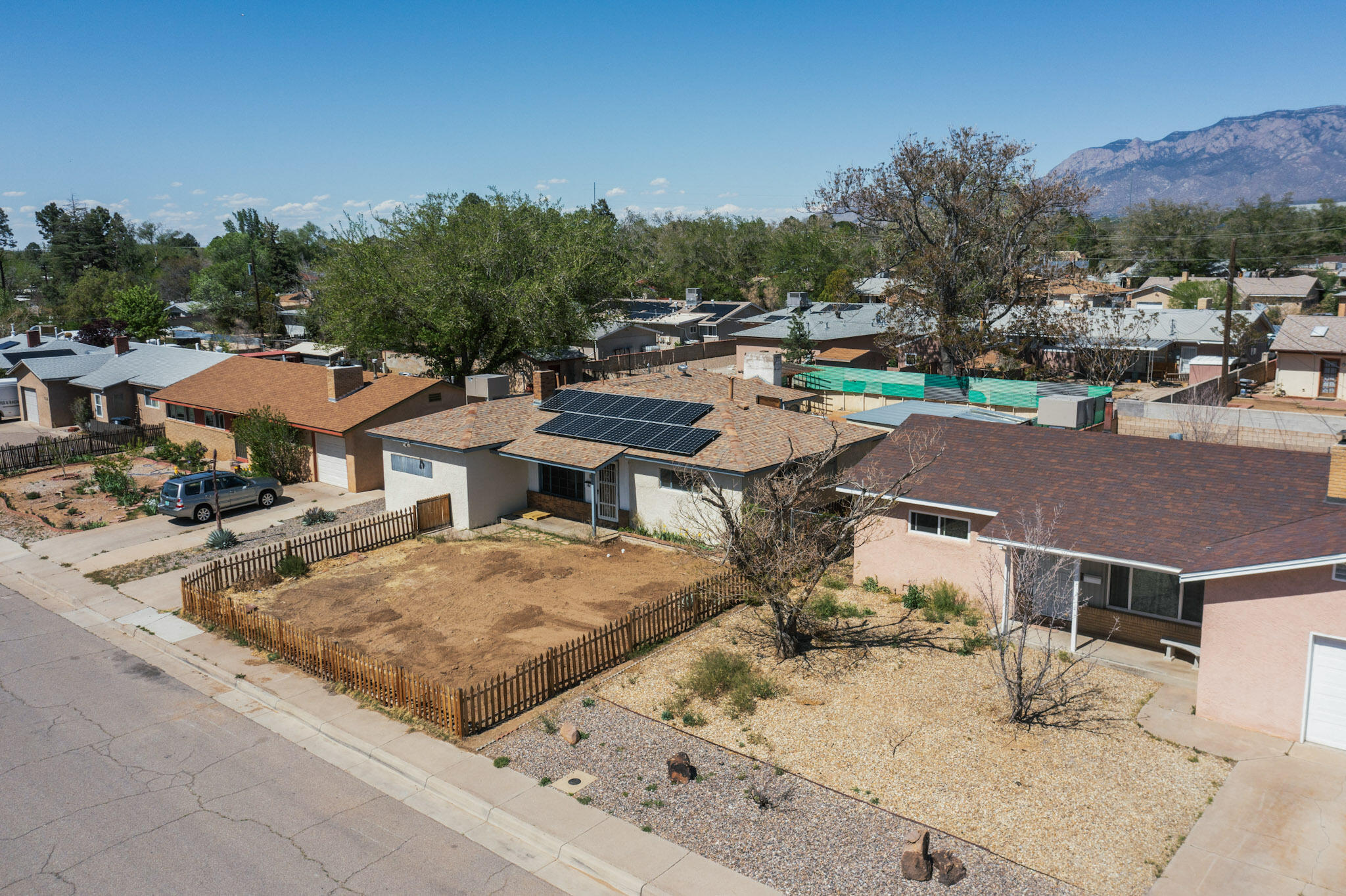 1016 Field Drive NE, Albuquerque