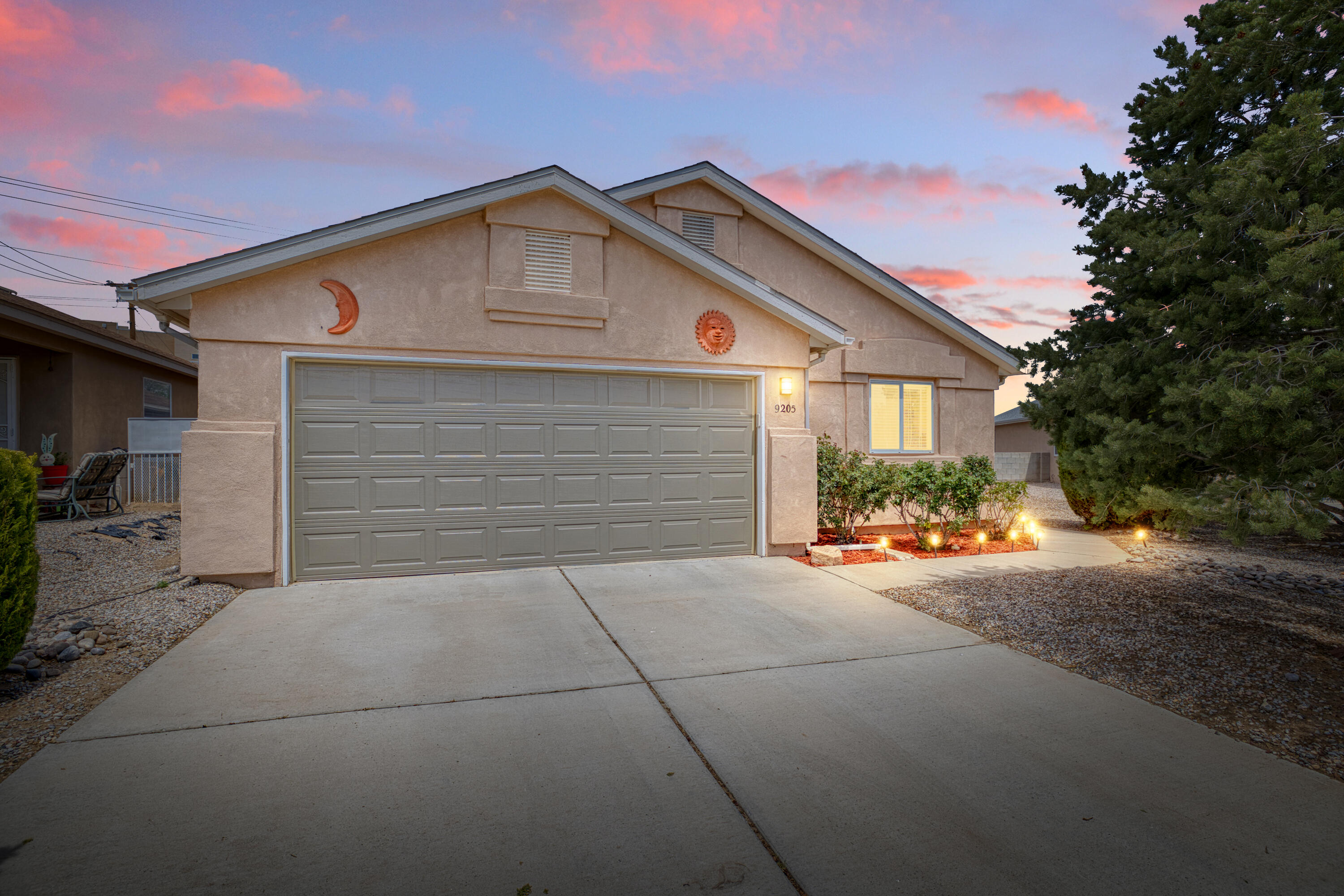 9205 Halyard Road NW Albuquerque, NM 87121
