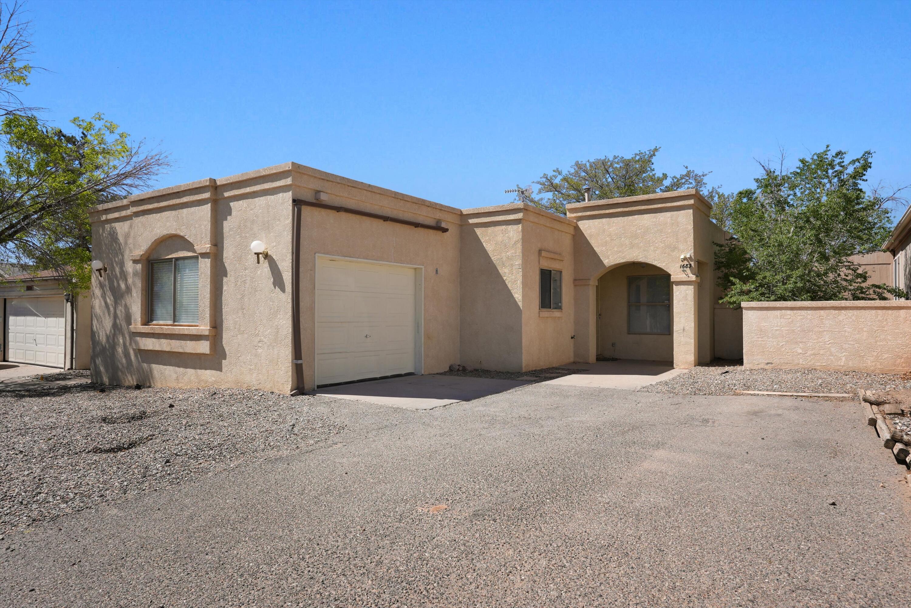 1683 TRAMVIEW Lane NE, Rio Rancho