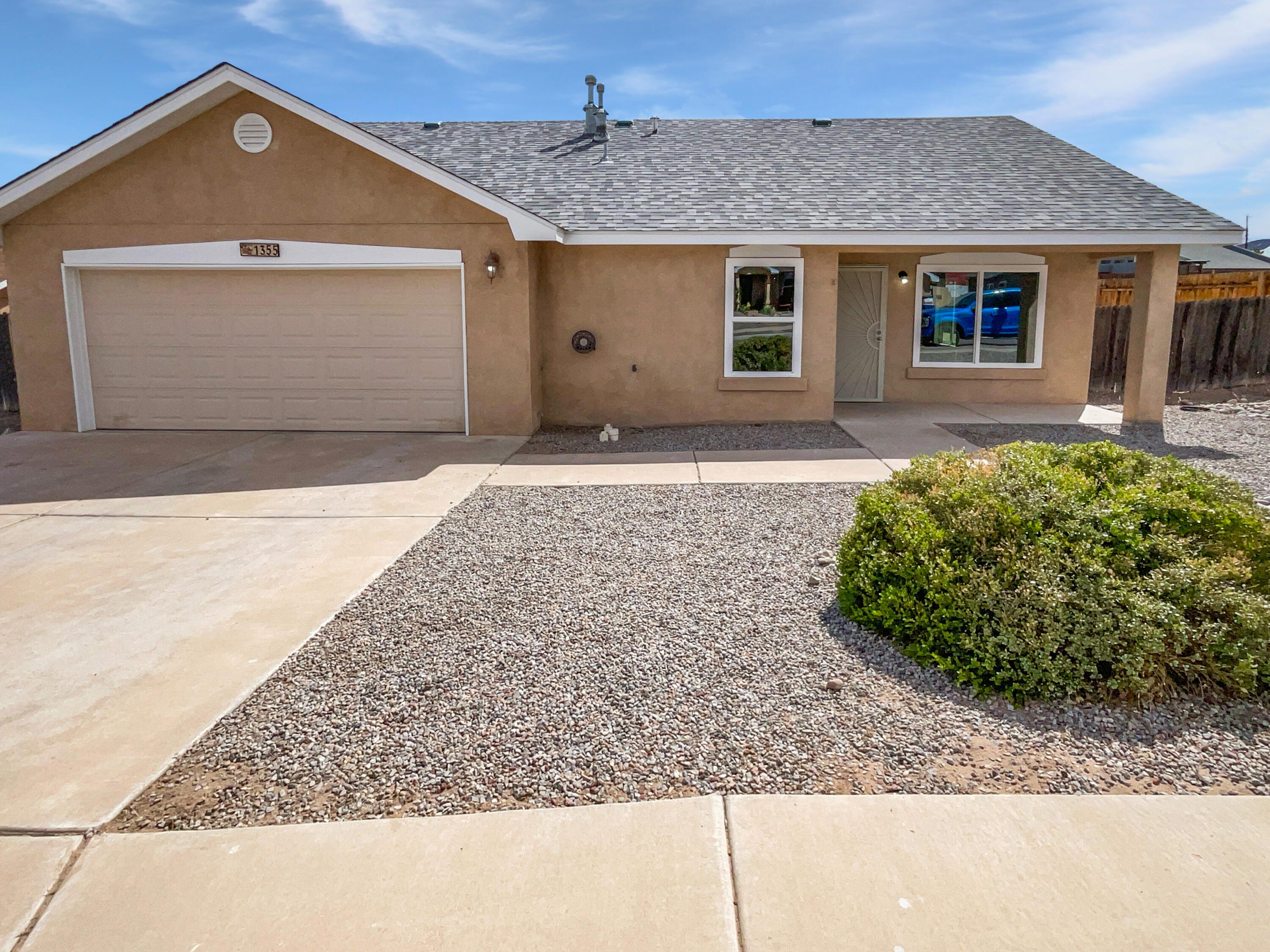 1355 REDONDO Court Los Lunas, NM 87031