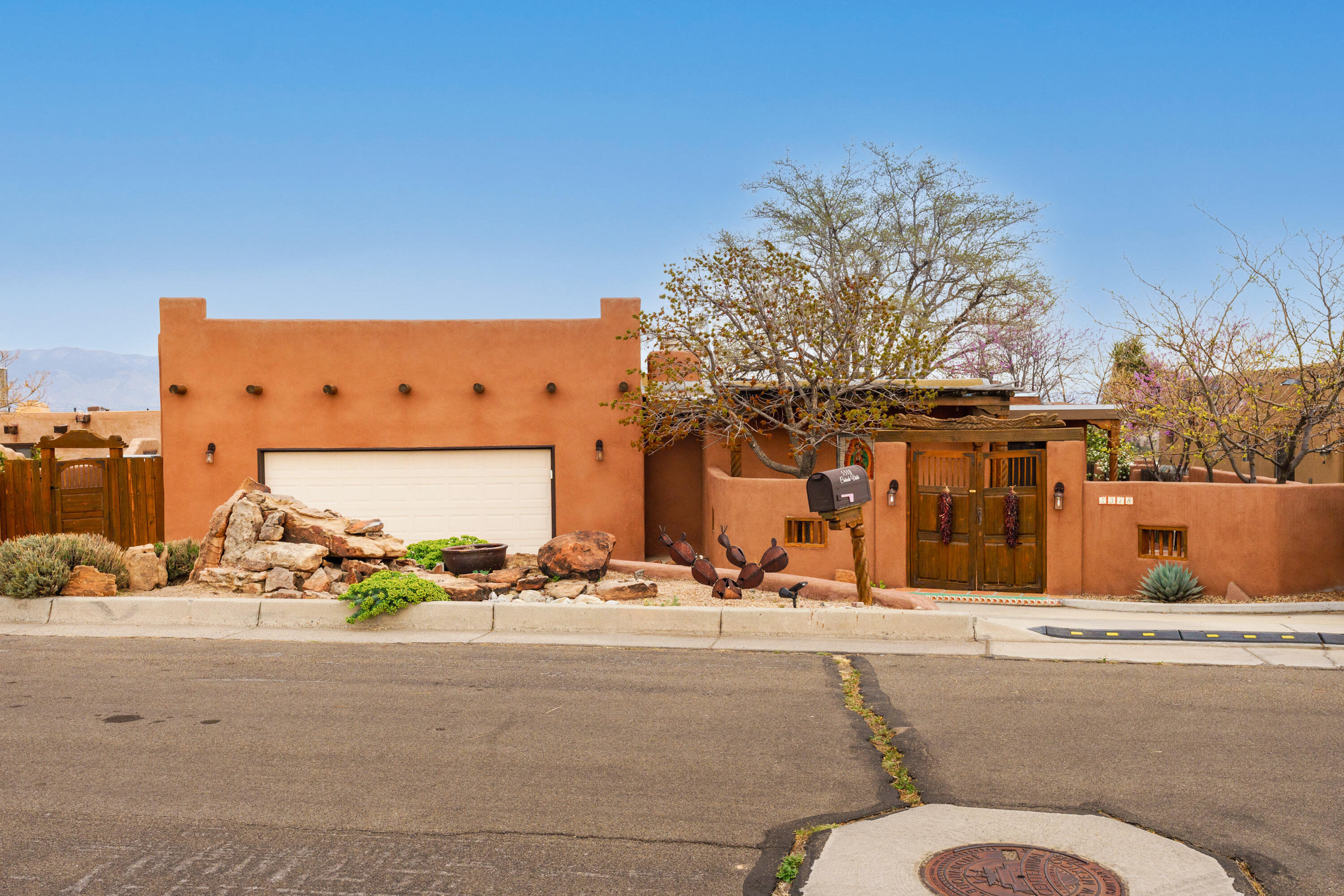 5318 CANADA VISTA Place NW, Albuquerque