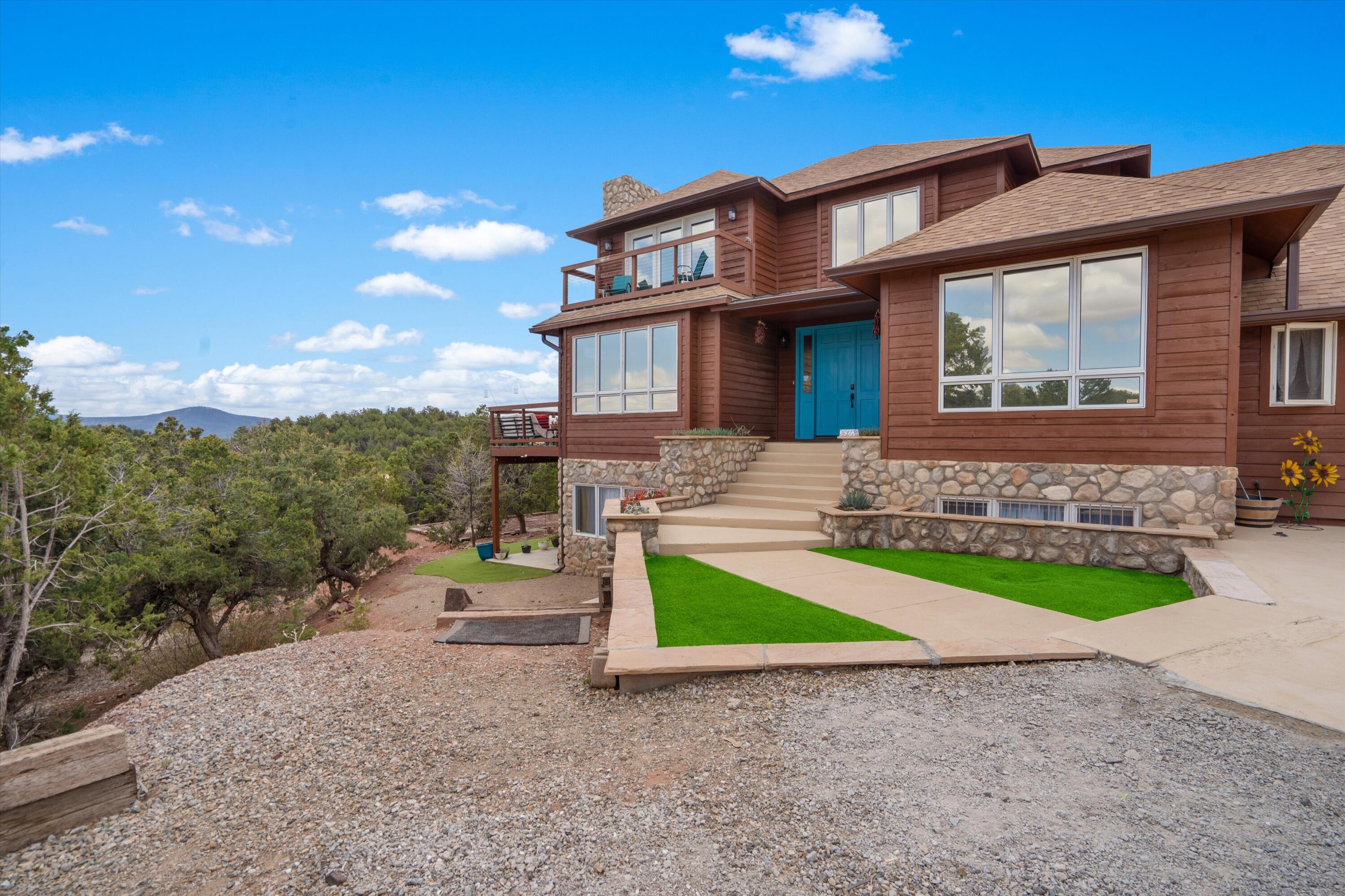 48 CASA LOMA Road Cedar Crest, NM 87008