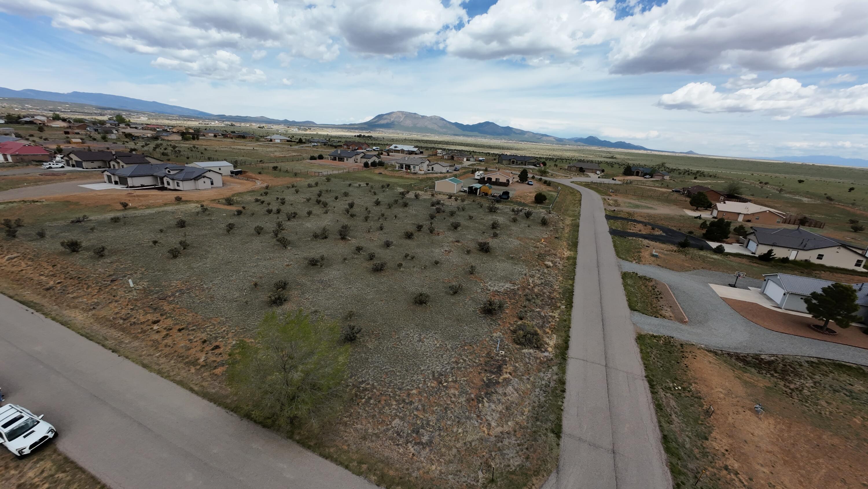 90 Evening Star Loop Edgewood, NM 87015
