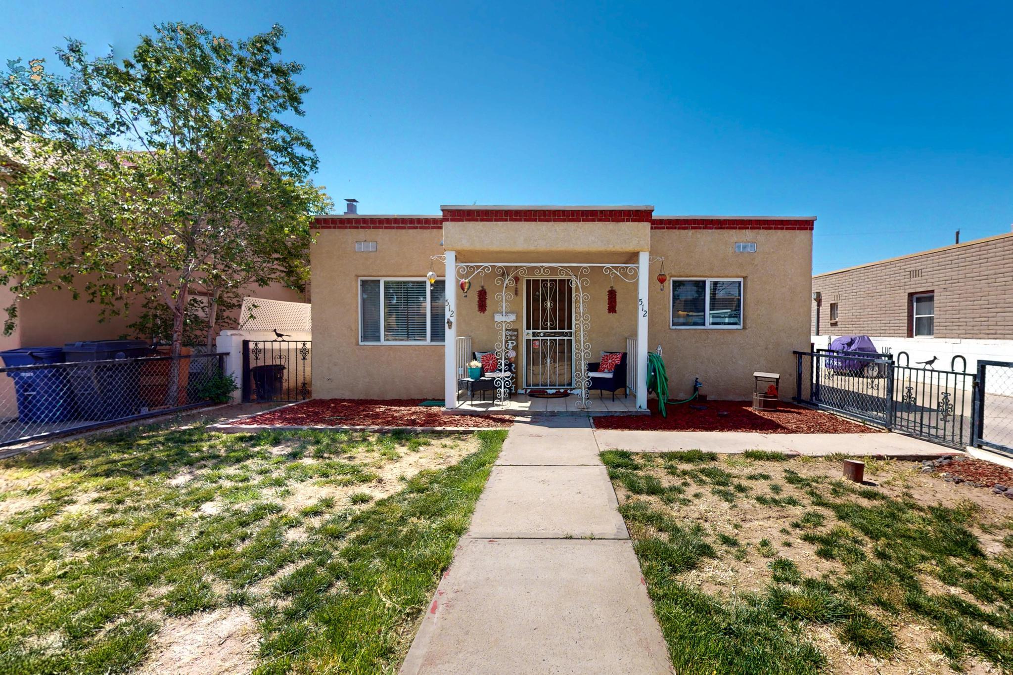 512 DOUGLAS MACARTHUR Road NW, Albuquerque