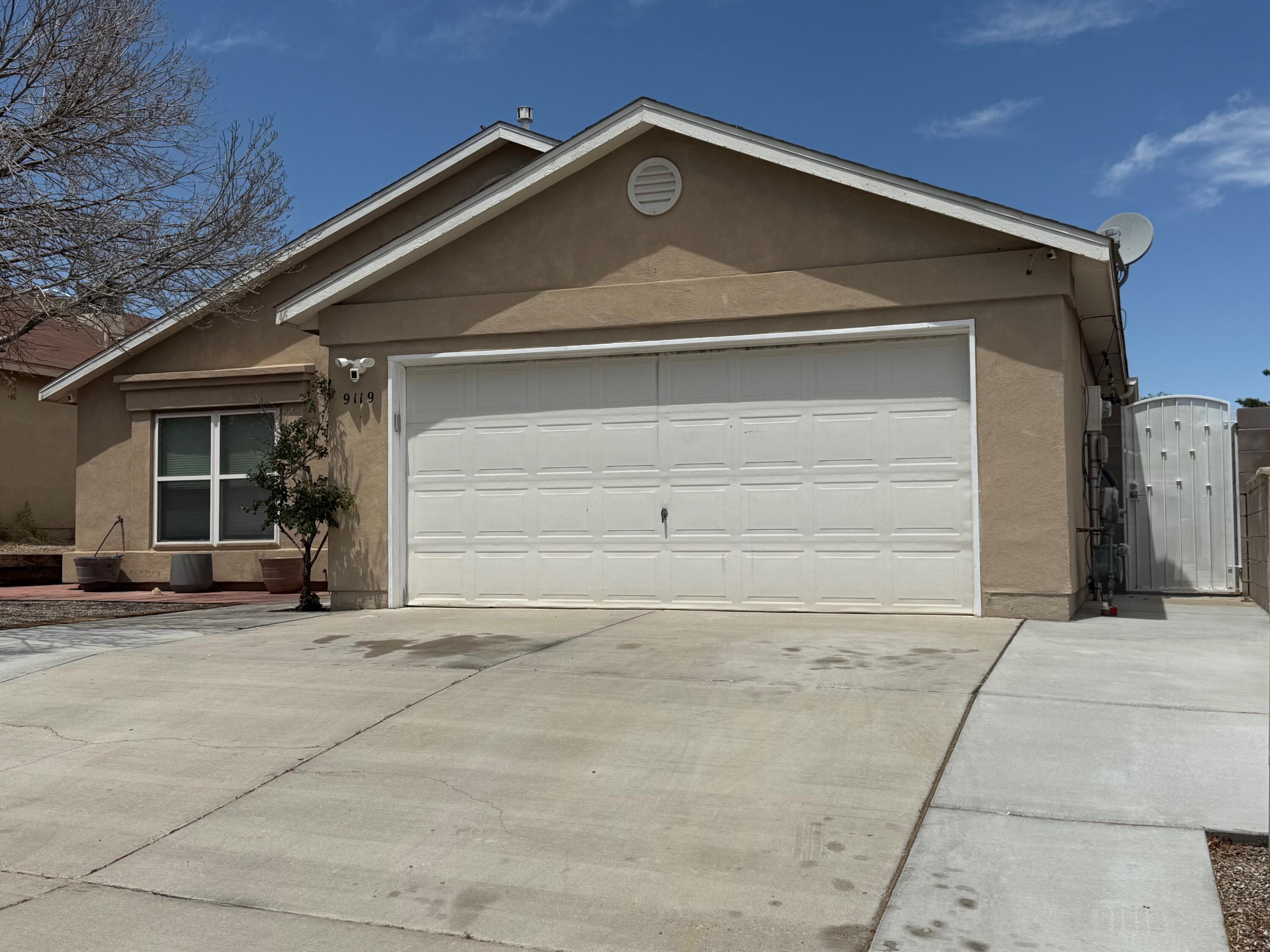 9119 Twin Harbor Avenue NW Albuquerque, NM 87121