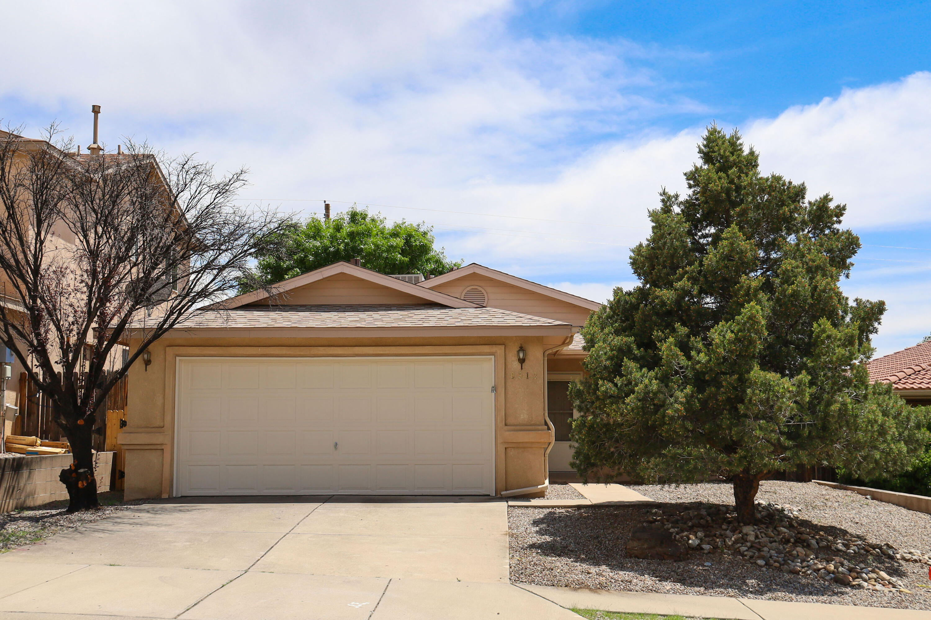 Easy flowing 3BR floor plan located in the prestigeous La Cueva School District.  Plenty of cabinets in the kitchen would make any chef happy. Freshly painted with new carpet and vinyl.  Easy care landscaping.  Easy access to 1-25, eateries and shopping.  New evap. cooler!  Move in ready!