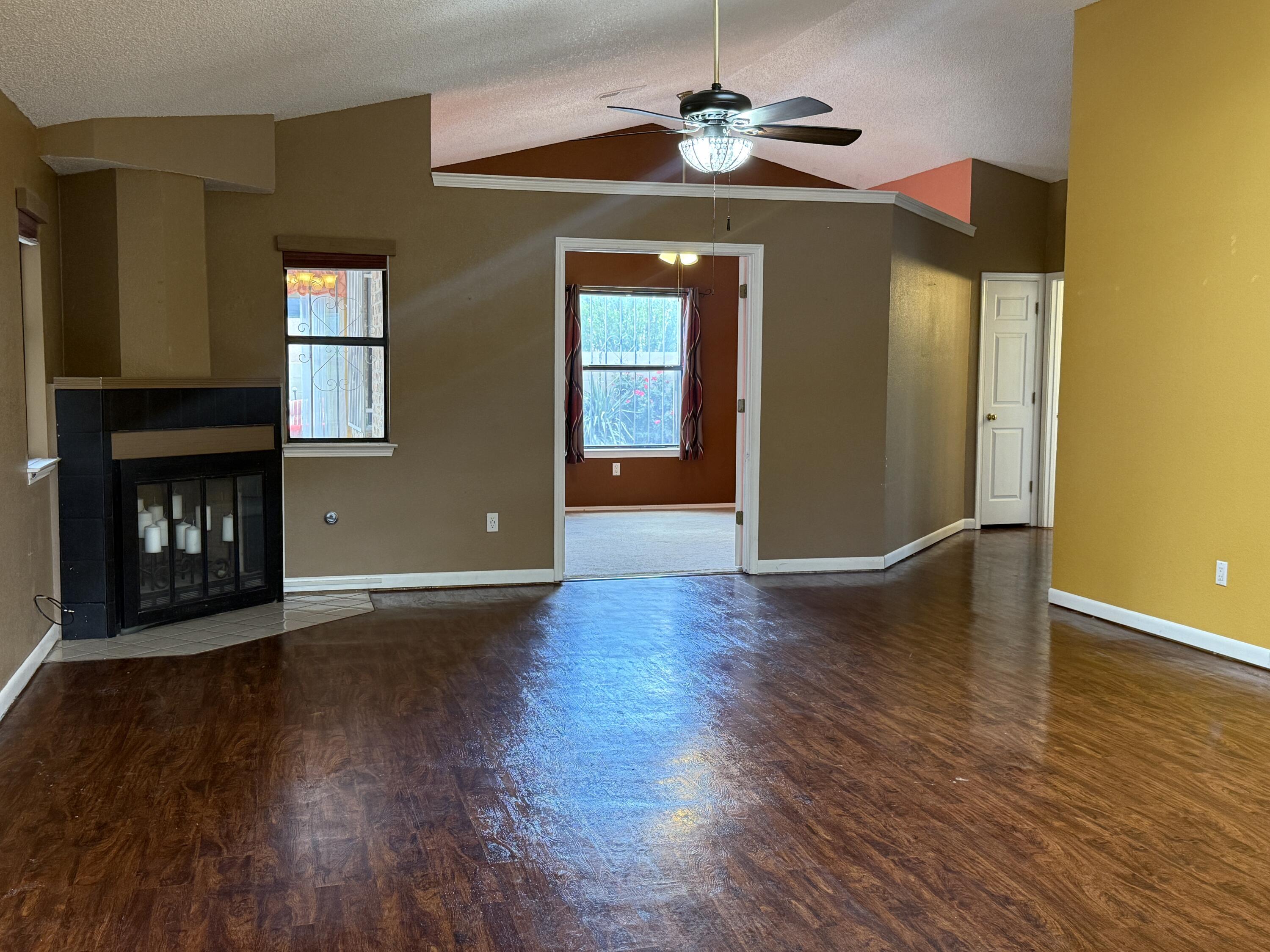 6908 SEDGE Avenue NW Albuquerque, NM 87120
