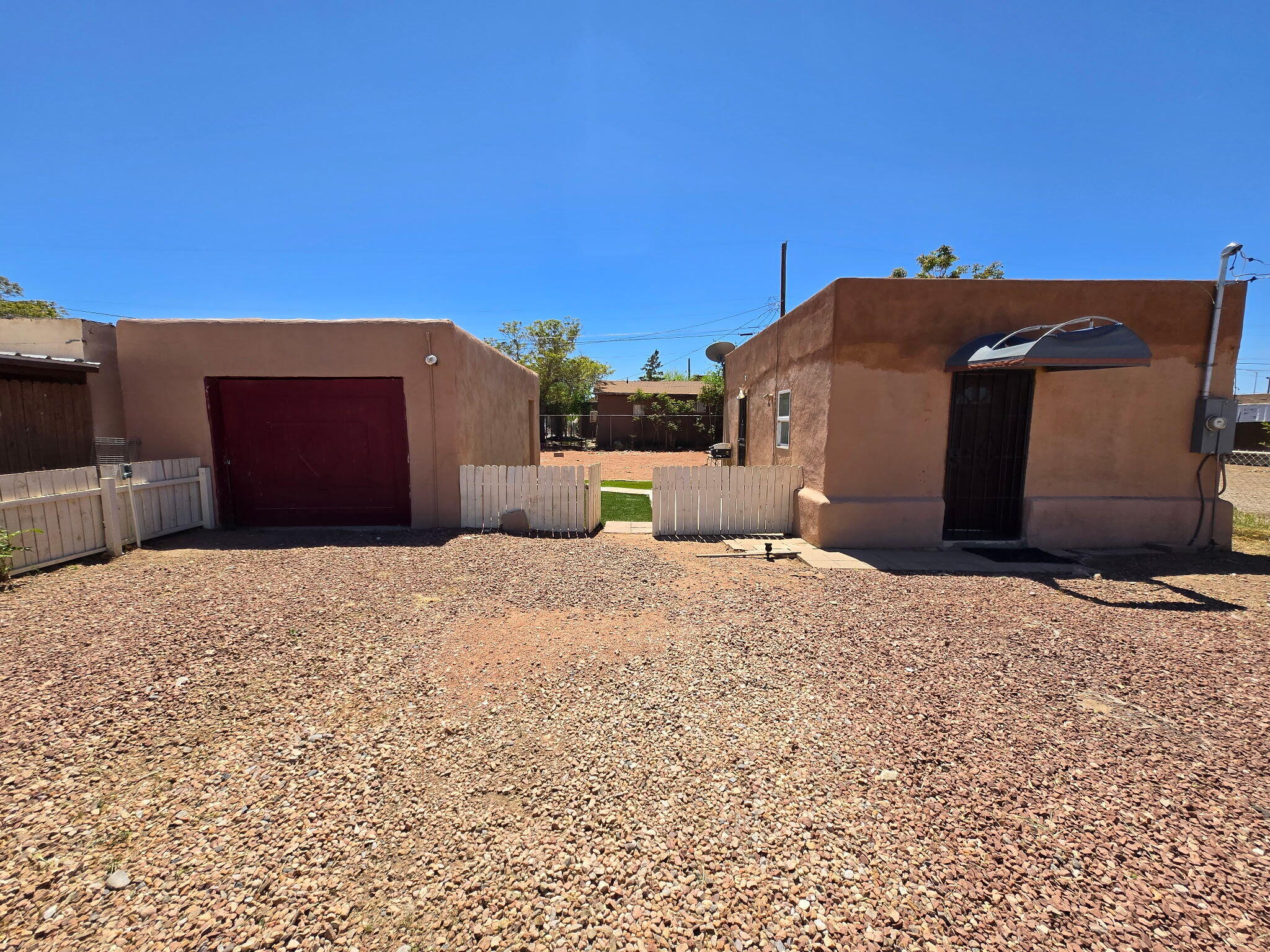 302 SHROPSHIRE Place NW, Albuquerque