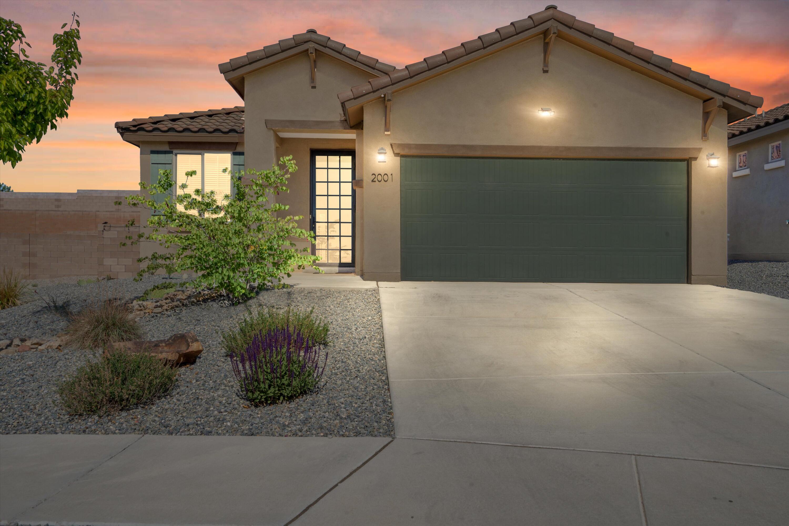 Beautifully Designed Pulte Home with Stunning Views!Welcome to the sought-after Hewitt floor plan--light, bright, and incredibly open! This move-in ready 3-bedroom, 2-bathroom home features a spacious layout perfect for modern living. The gourmet kitchen shines with stainless steel gas appliances, granite countertops, and a large island--ideal for entertaining. Relax or dine outdoors under the expansive covered patio. Enjoy energy-efficient living with a tankless water heater and take in breathtaking views of Downtown Albuquerque right from the cozy den. This home blends comfort, style, and functionality--don't miss your opportunity to make it yours!