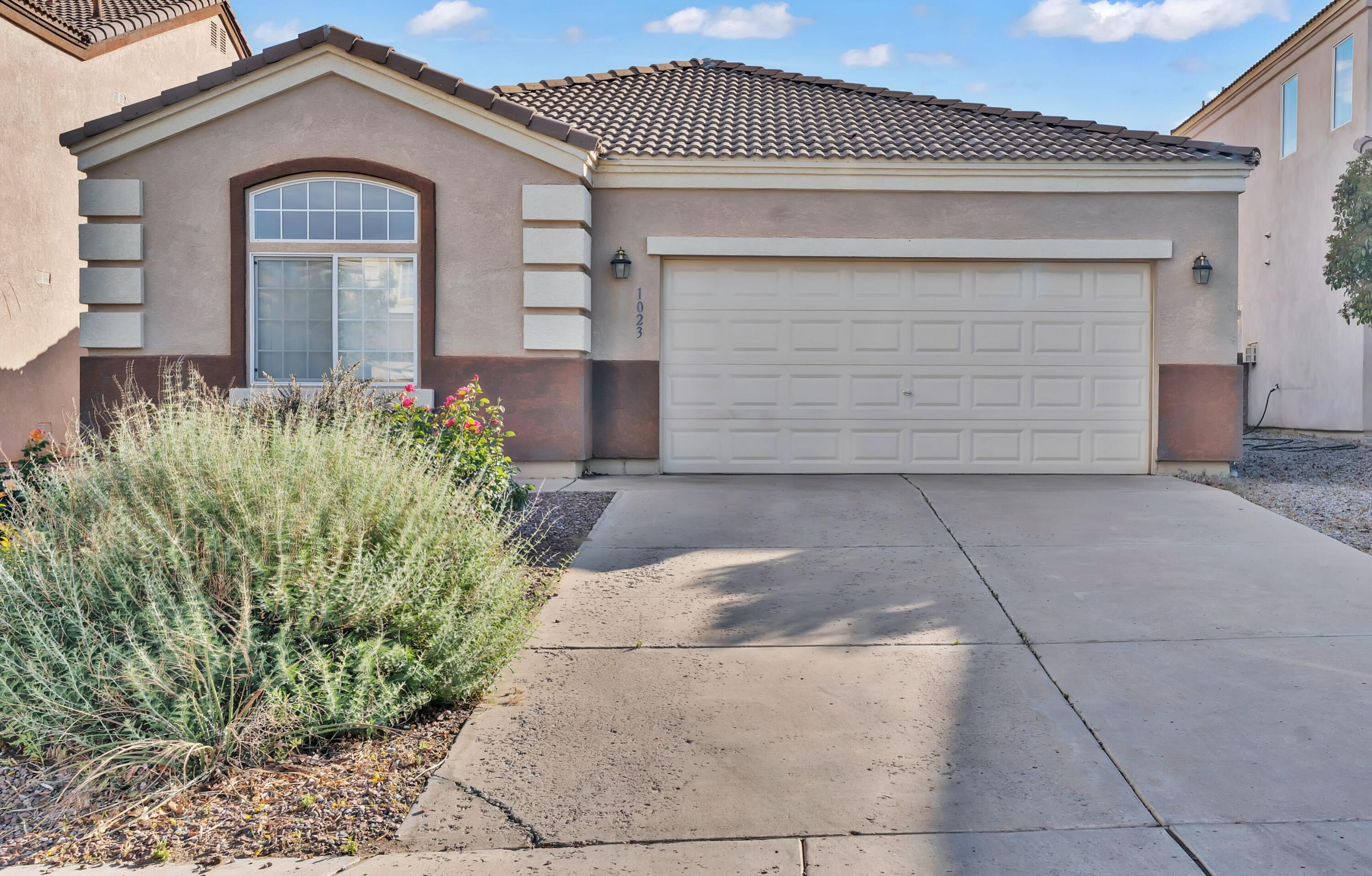 OPEN HOUSE SATURDAY JUNE 7 FROM 10:00-12:00 PM!!! Move-in ready and full of potential, this well-cared-for home offers 4 bedrooms, 2 bathrooms, and a functional open-concept layout perfect for modern living. The kitchen includes generous counter space, a pantry, and easy flow into the dining and living areas, making it great for everyday life or entertaining. Enjoy a private backyard with room to relax or garden. Located just minutes from schools, parks, and shopping, this home combines comfort, convenience, and value. Don't miss your chance to make it yours.